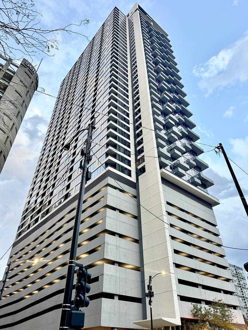 235 W Van Buren ST #3310, Chicago, IL 60607