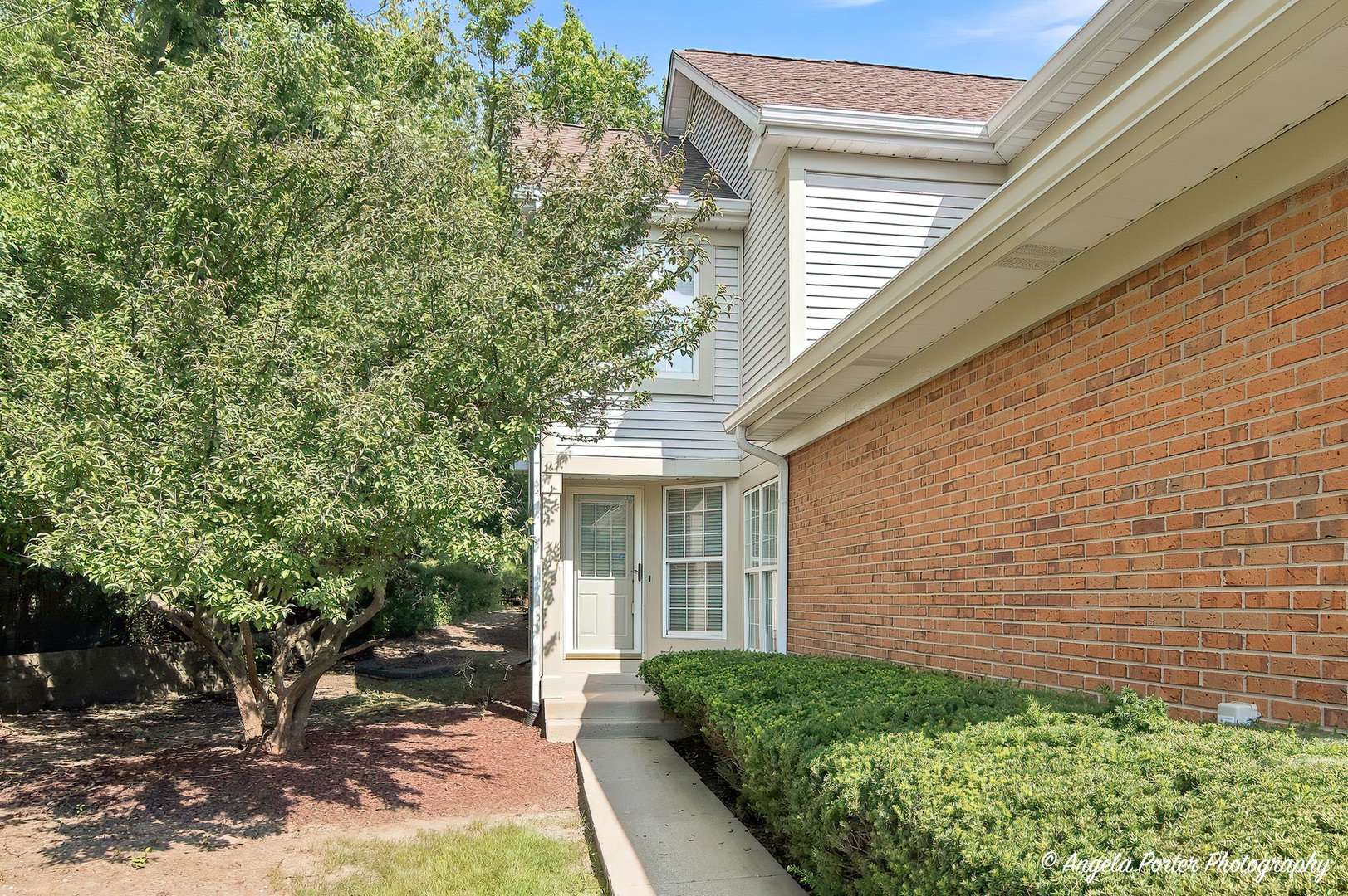 327 Cimarron RD #327, Lombard, IL 60148