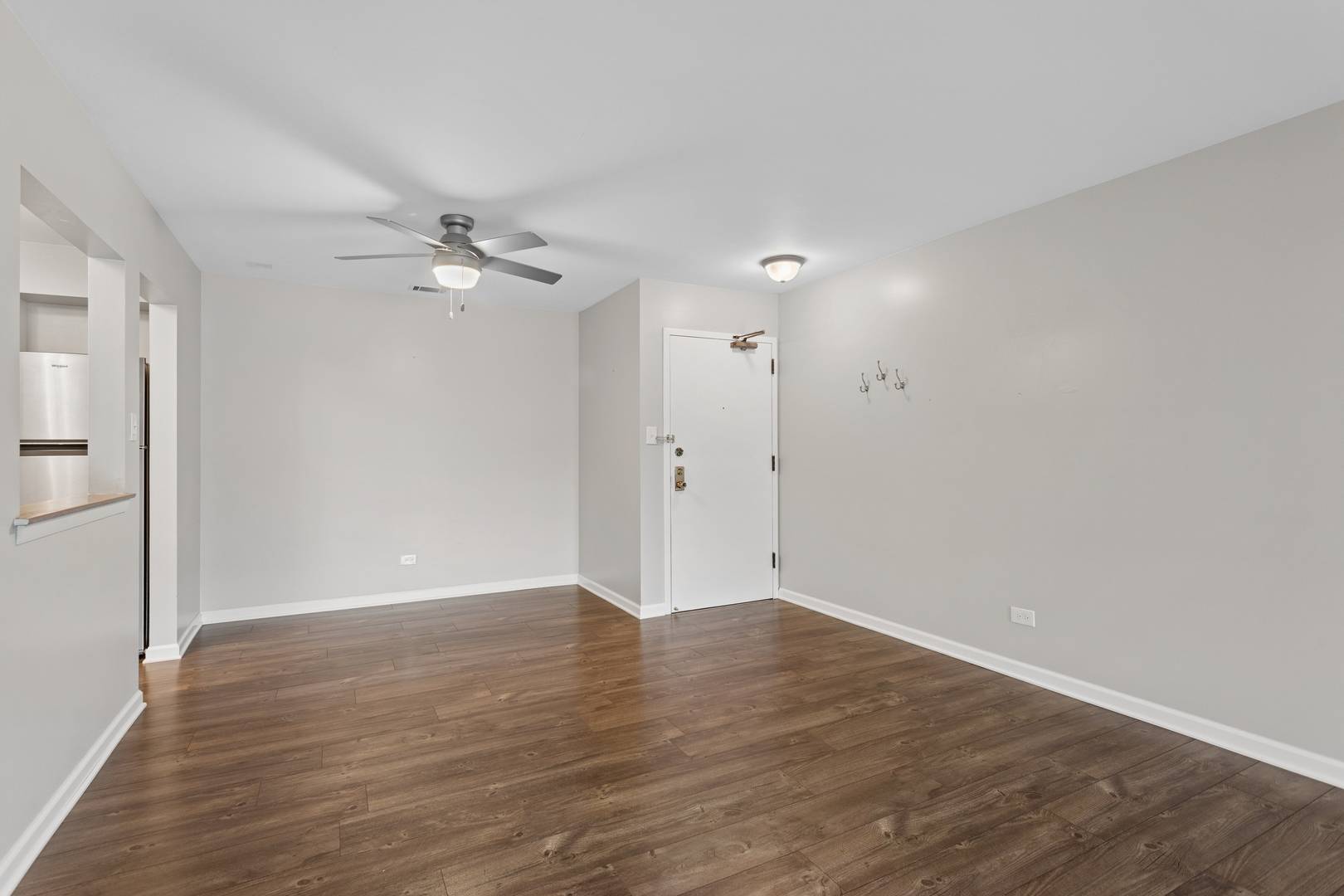 7510 Farmingdale DR #210, Darien, IL 60561
