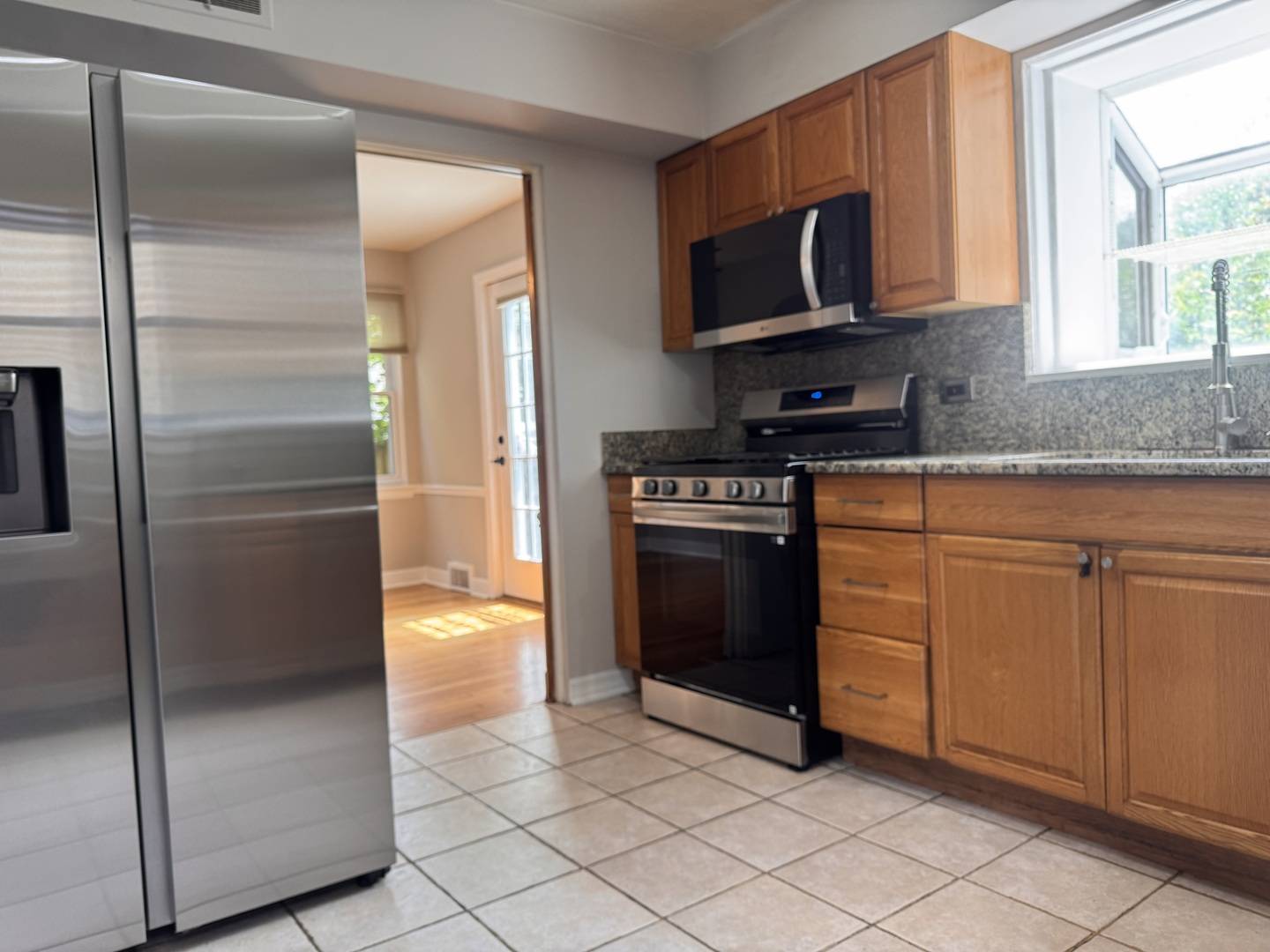 2925 W Jerome ST, Chicago, IL 60645