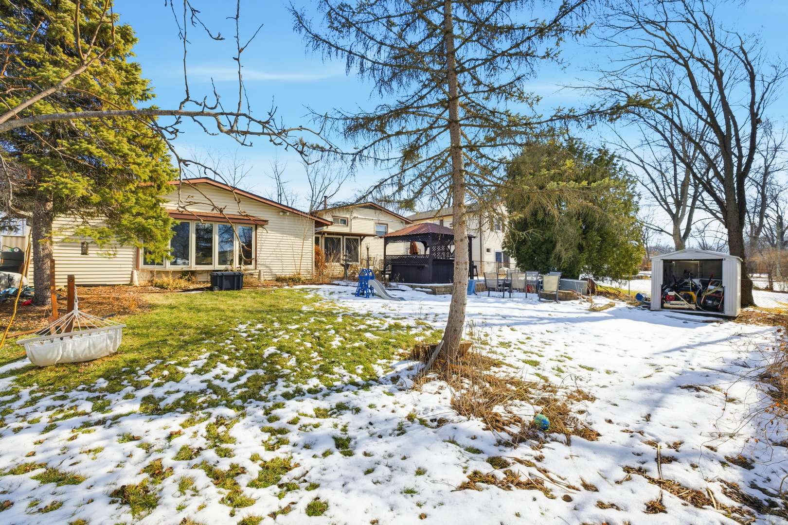 7388 Coventry LN, Hanover Park, IL 60133