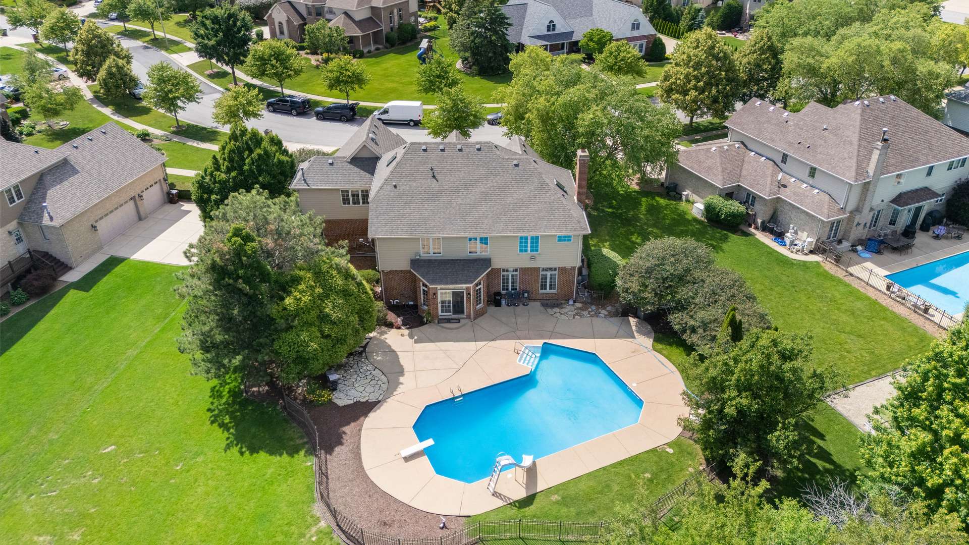 22417 Hughes ST, Frankfort, IL 60423