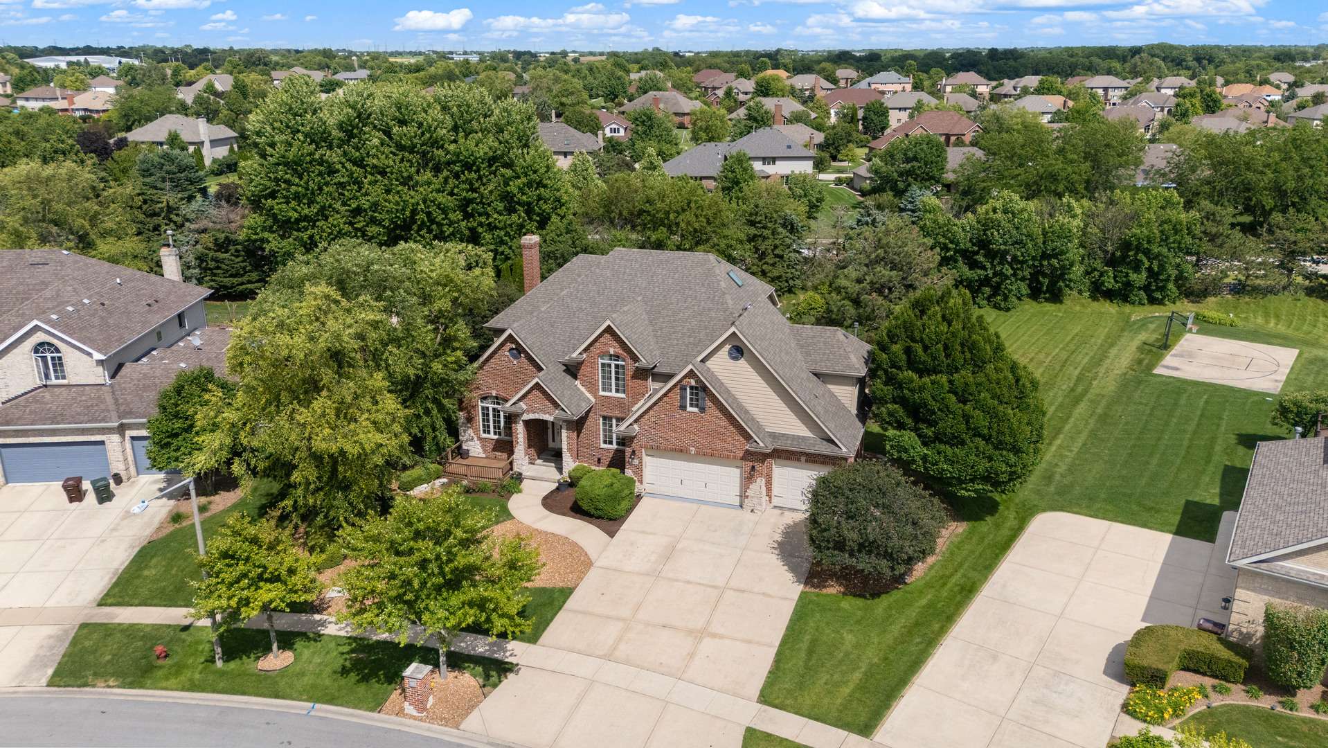 22417 Hughes ST, Frankfort, IL 60423
