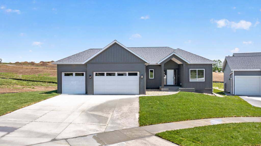 6128 Cody LN NW, Rochester, MN 55901