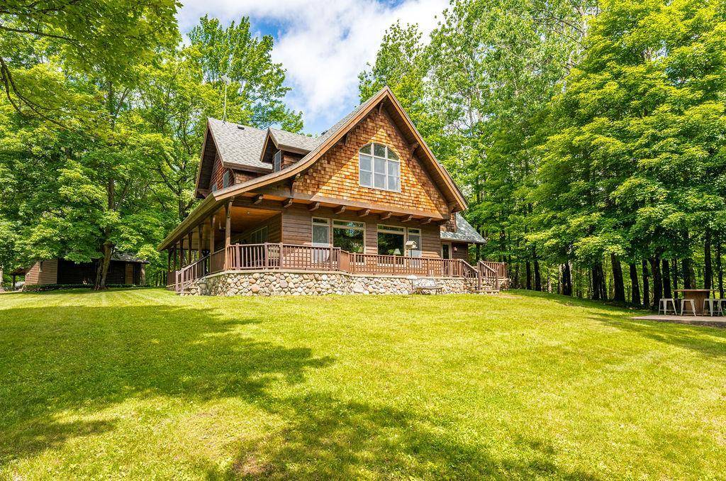 4822 E Tri Lakes RD, Superior, WI 54880