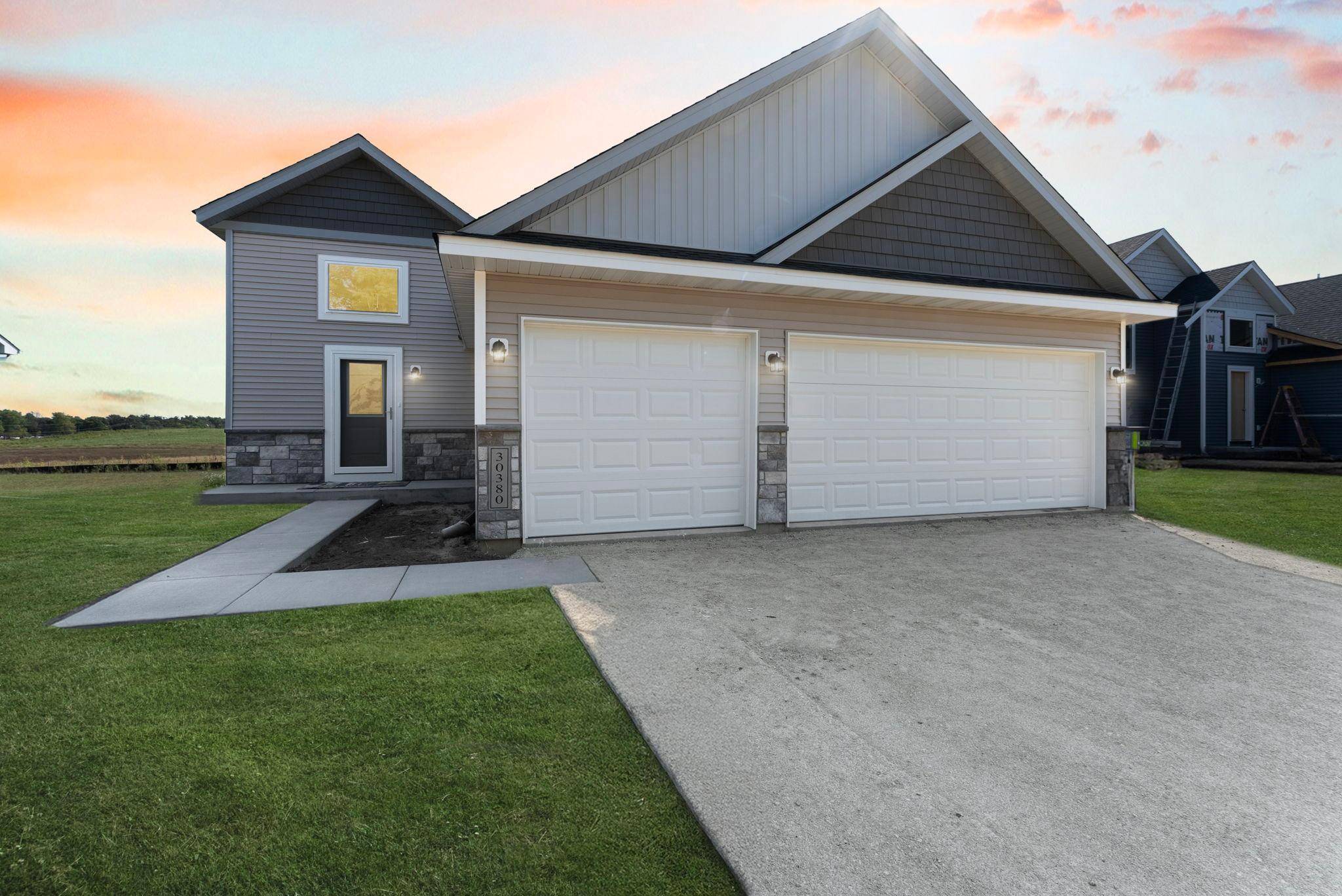 569 Sienna DR, Watertown, MN 55388