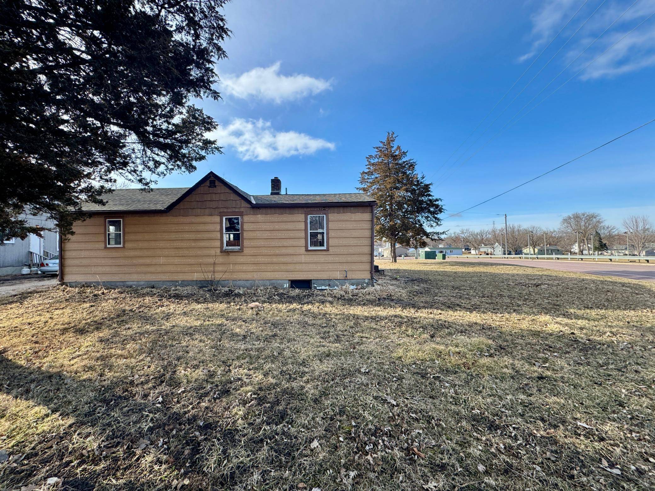 704 E Walnut ST, Redwood Falls, MN 56283