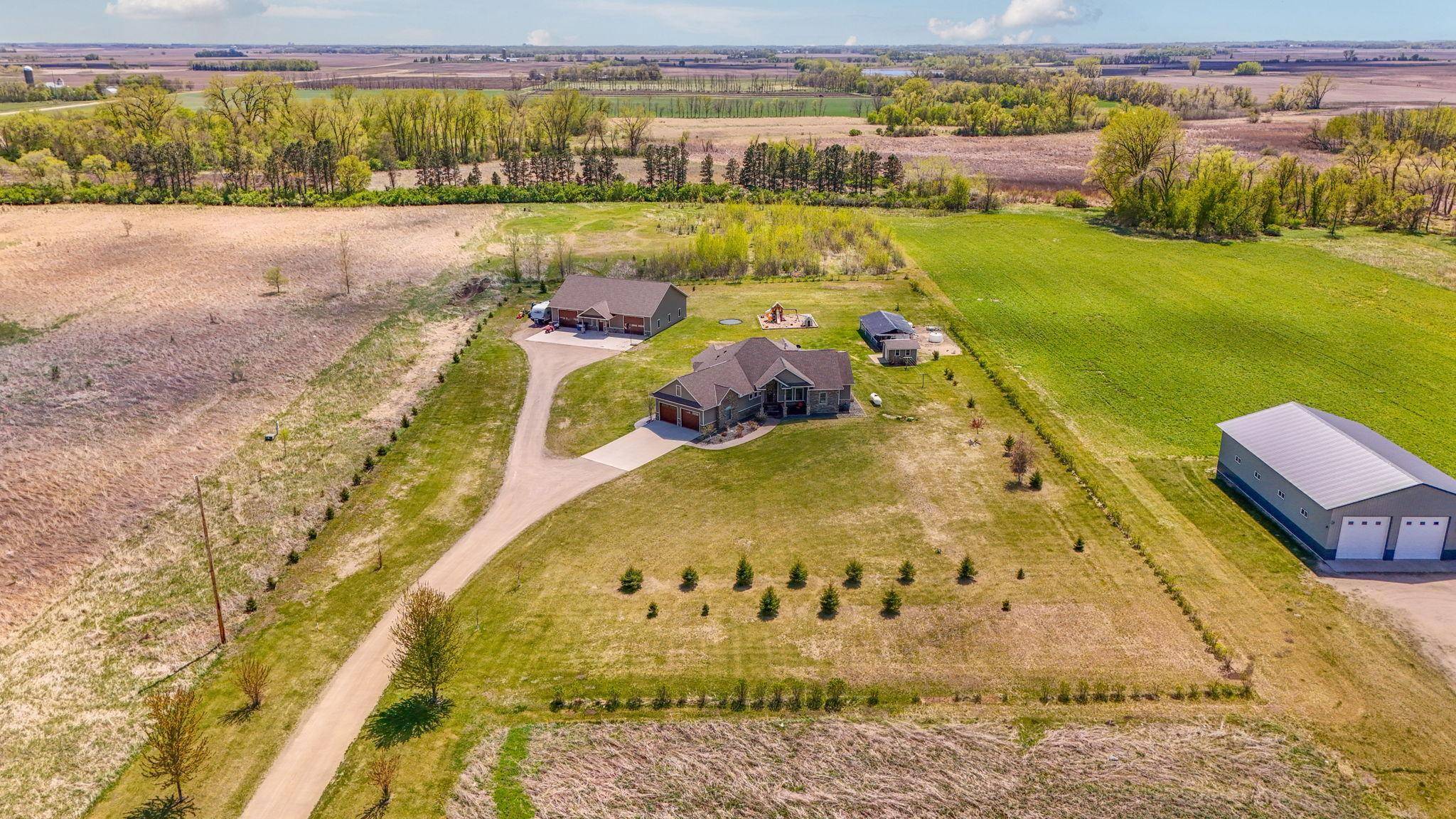 15599 138th AVE NE, Spicer, MN 56288