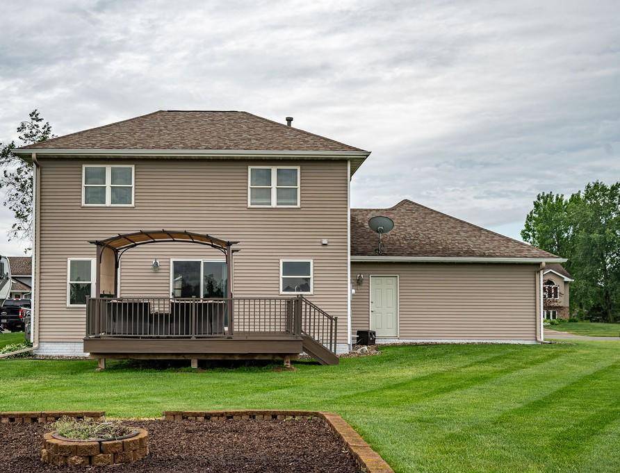 444 W Overlook DR, Ellsworth, WI 54011