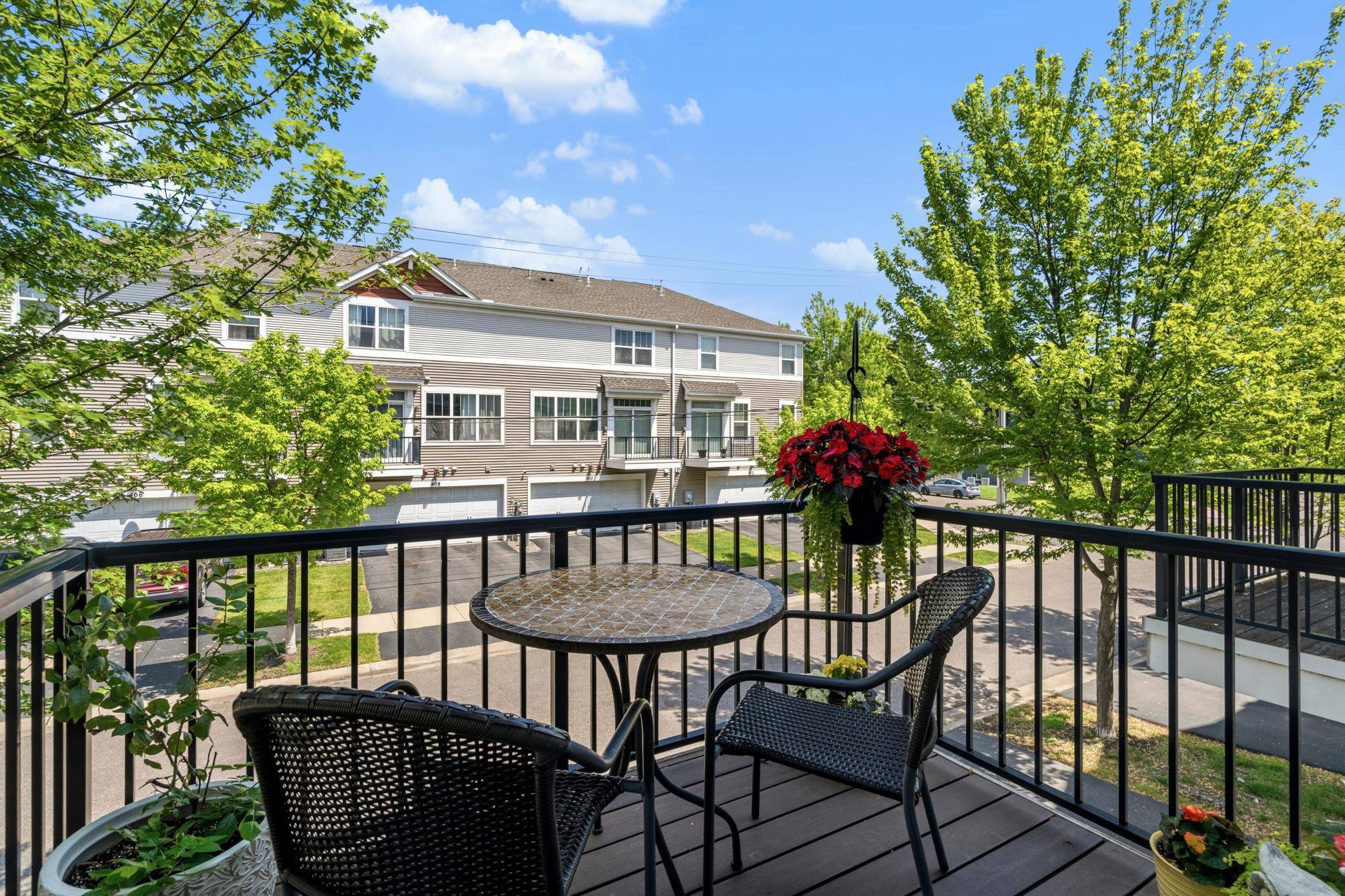 407 Lookout PL NE, Columbia Heights, MN 55421