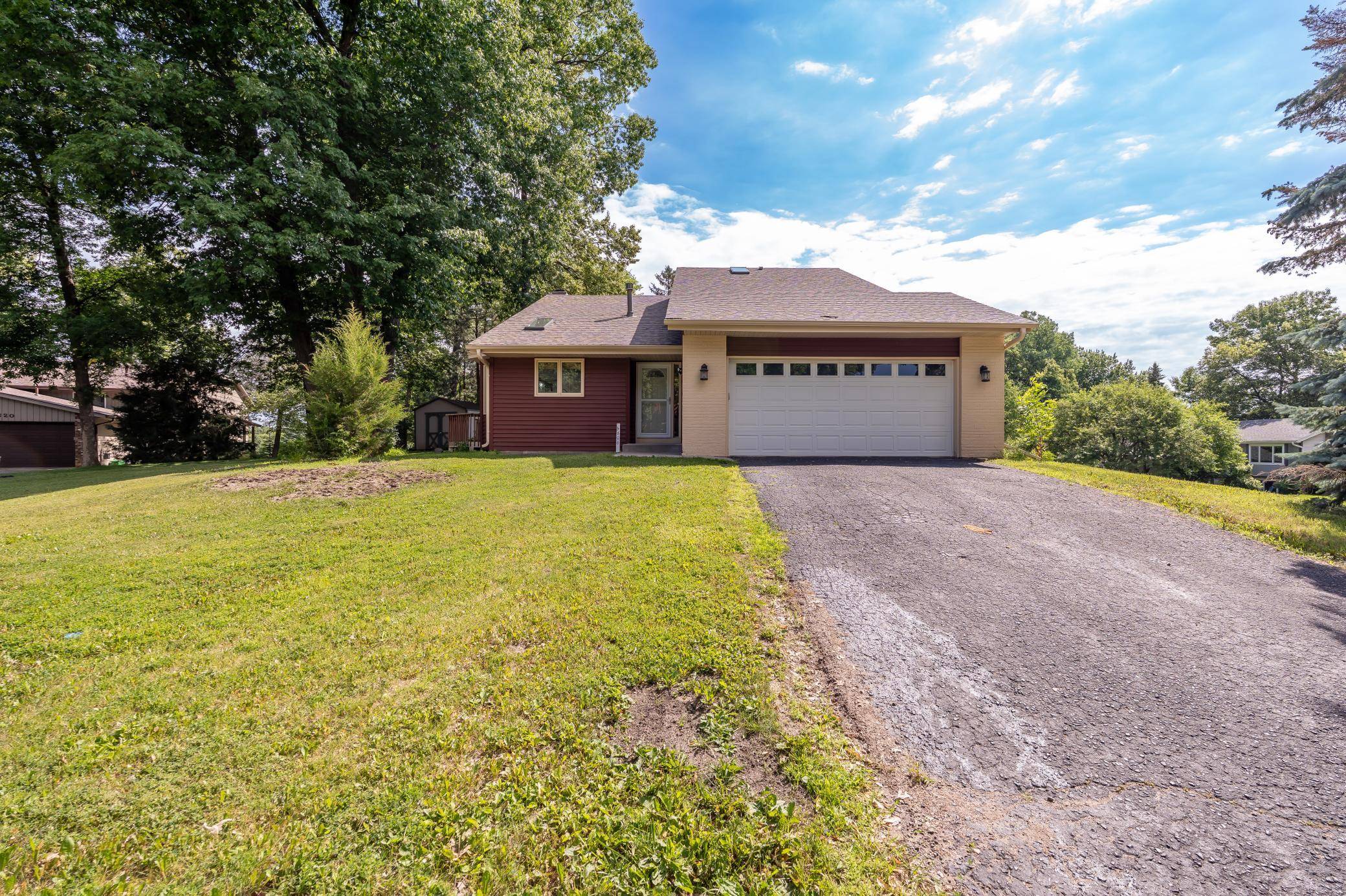 5606 W 132nd St., Savage, MN 55378