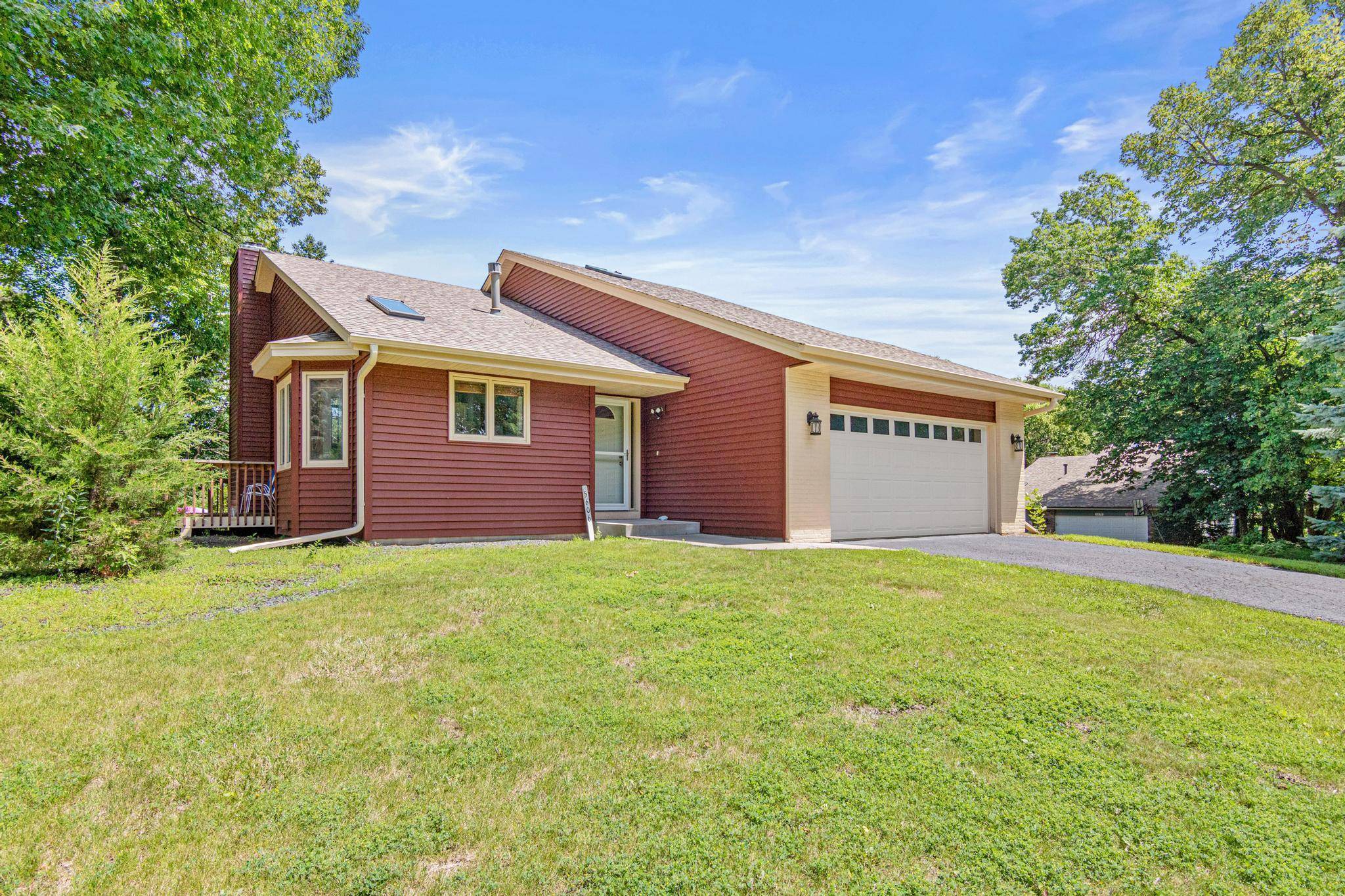 5606 W 132nd St., Savage, MN 55378