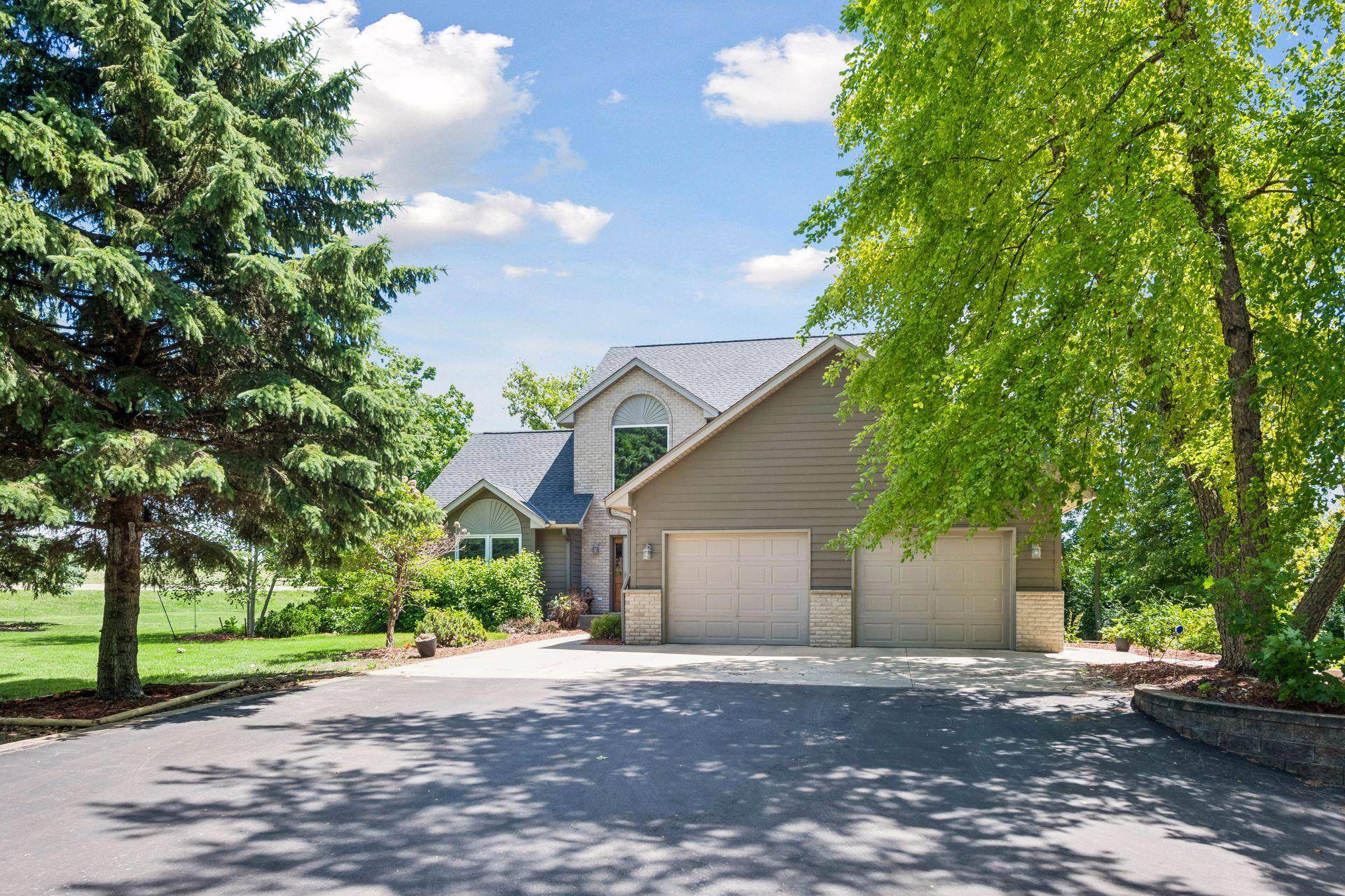 5453 124th CT E, Northfield, MN 55057