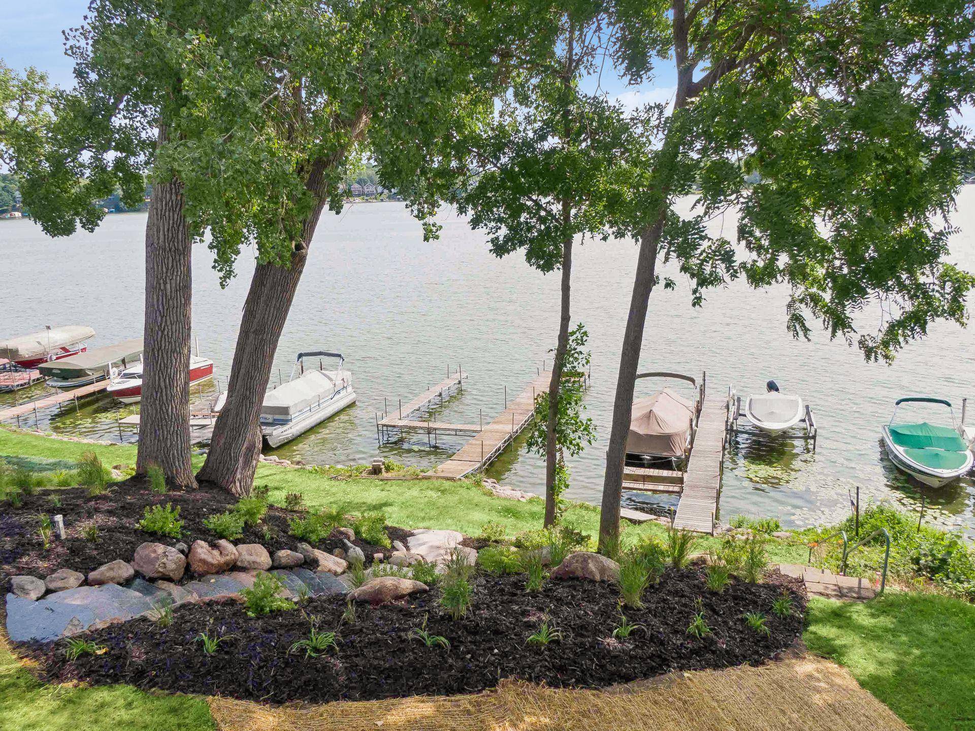 1728 Finch LN, Mound, MN 55364