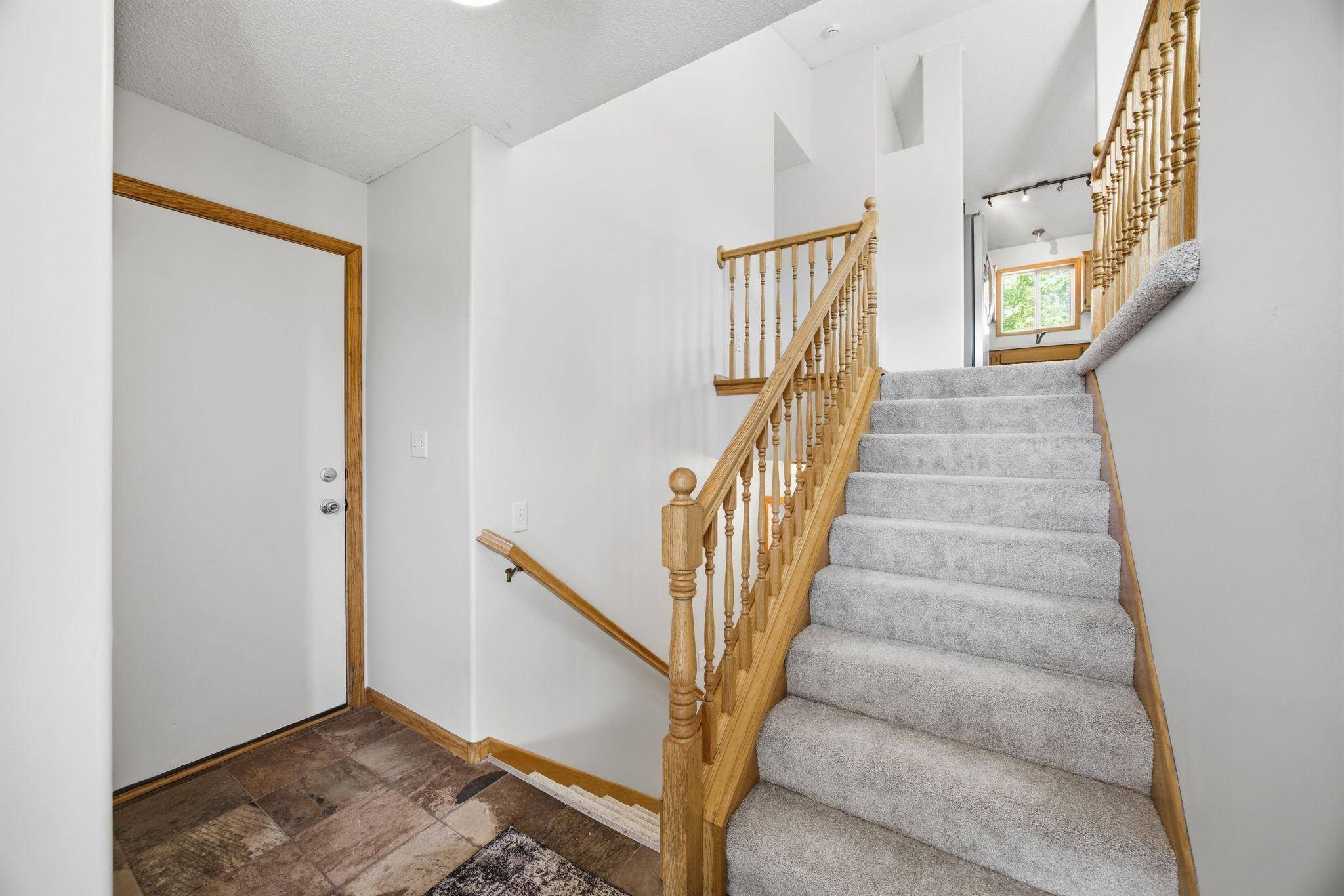 5522 Lambert AVE NE, Albertville, MN 55301