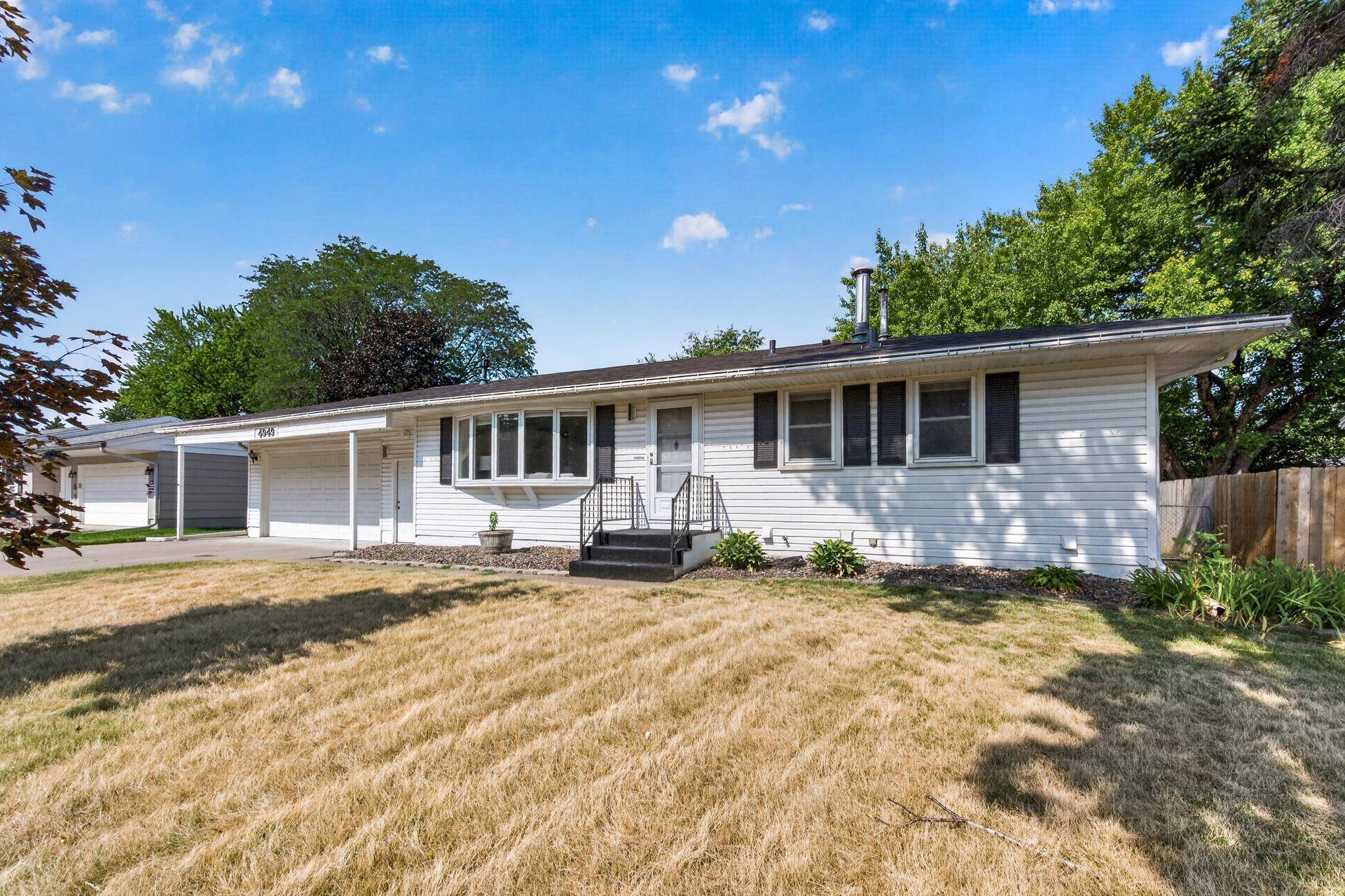 4949 Virginia AVE N, New Hope, MN 55428