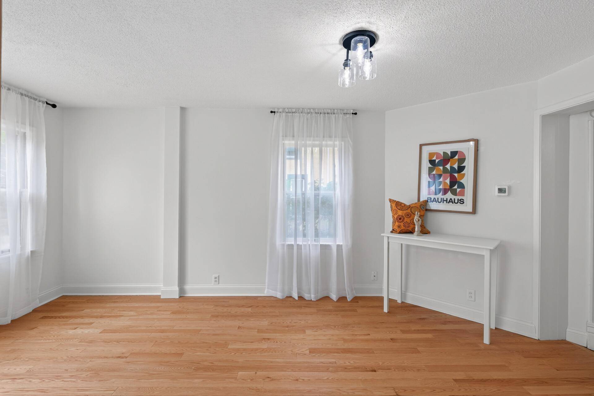 1014 18 1/2 AVE NE, Minneapolis, MN 55418