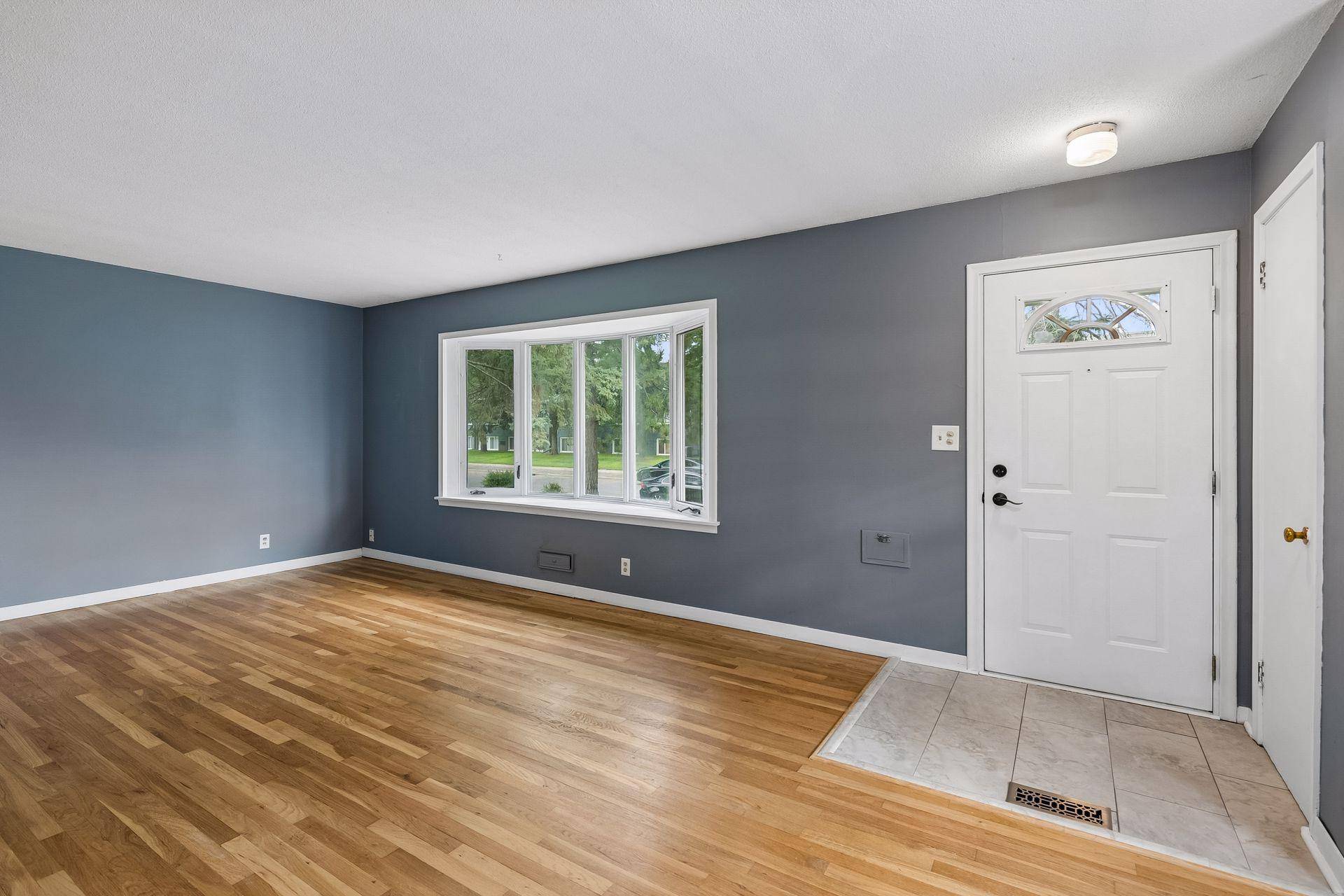 7726 Thomas AVE S, Richfield, MN 55423