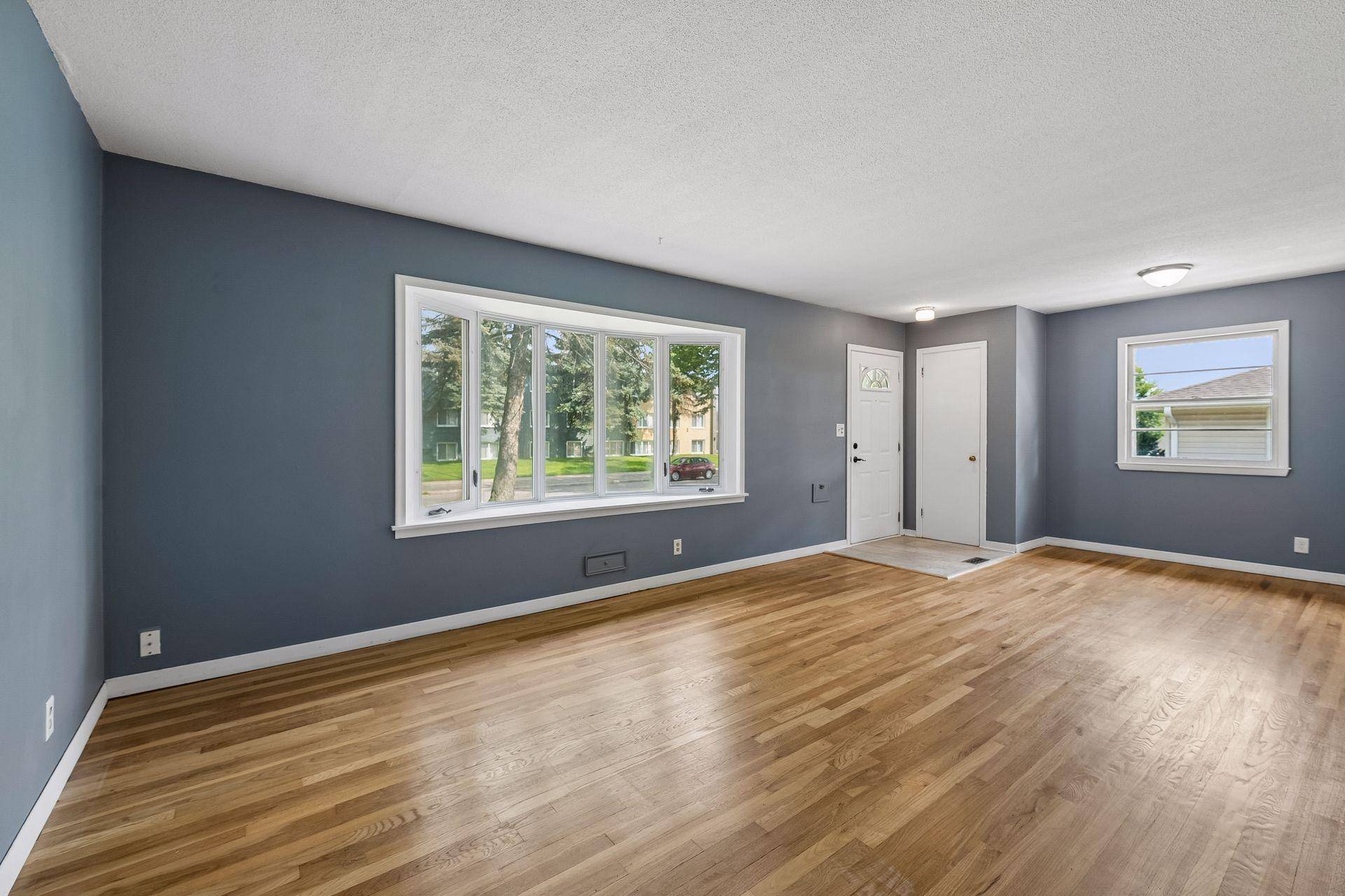 7726 Thomas AVE S, Richfield, MN 55423