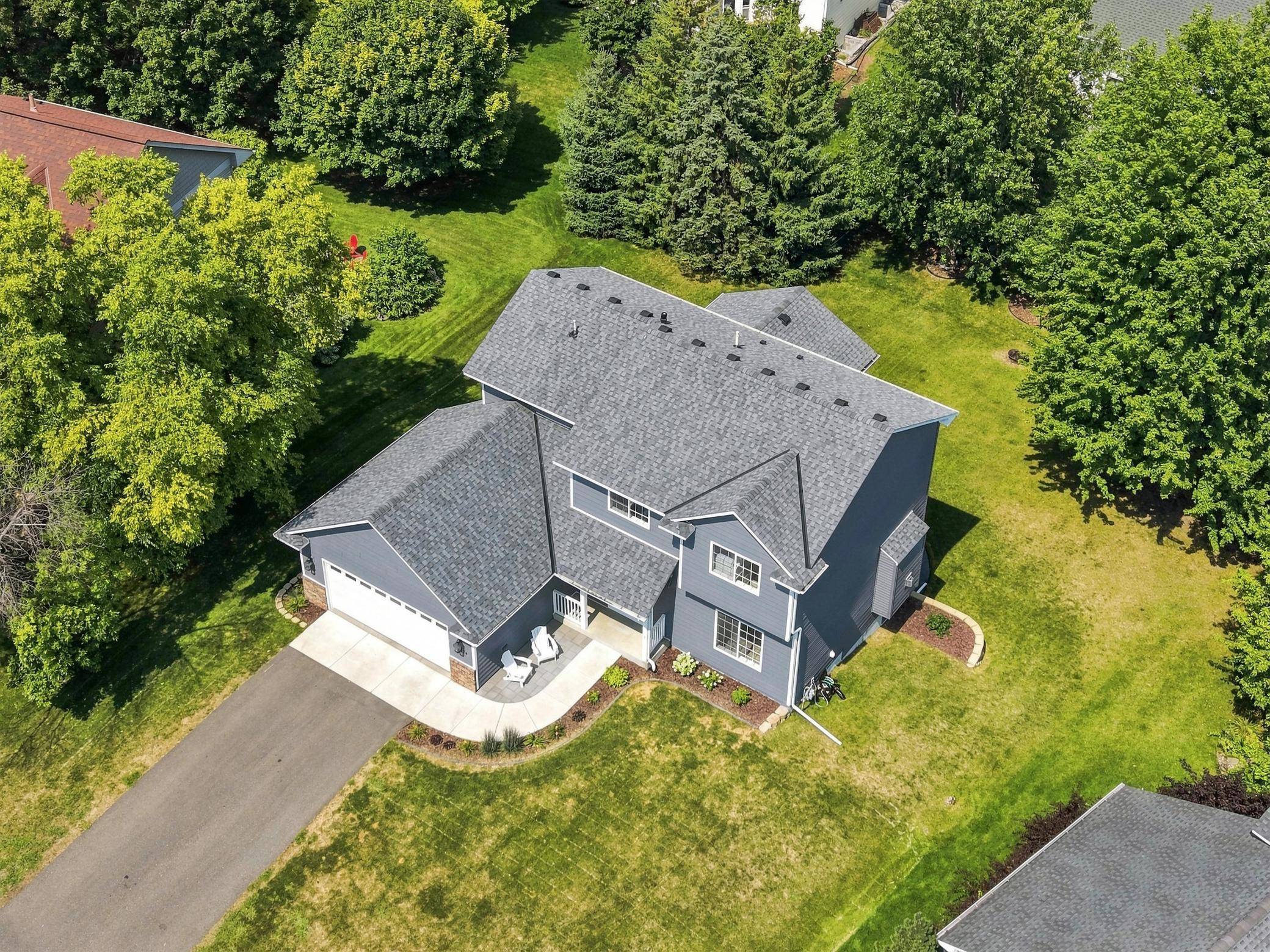 2224 Manuela DR, Chaska, MN 55318
