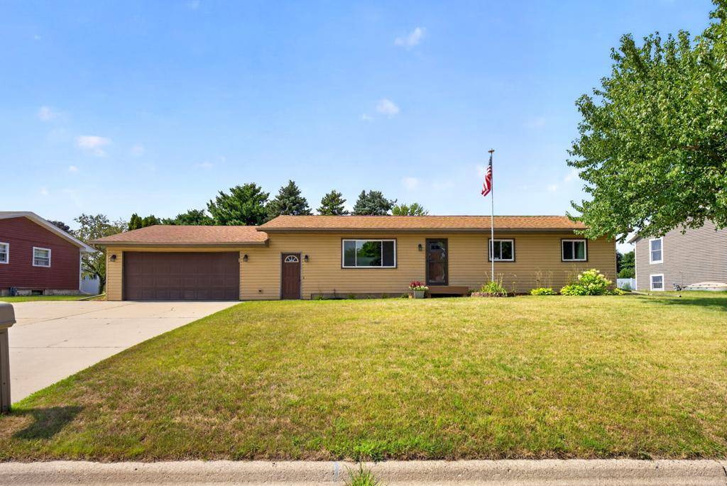 1028 W Elm ST, Lake City, MN 55041