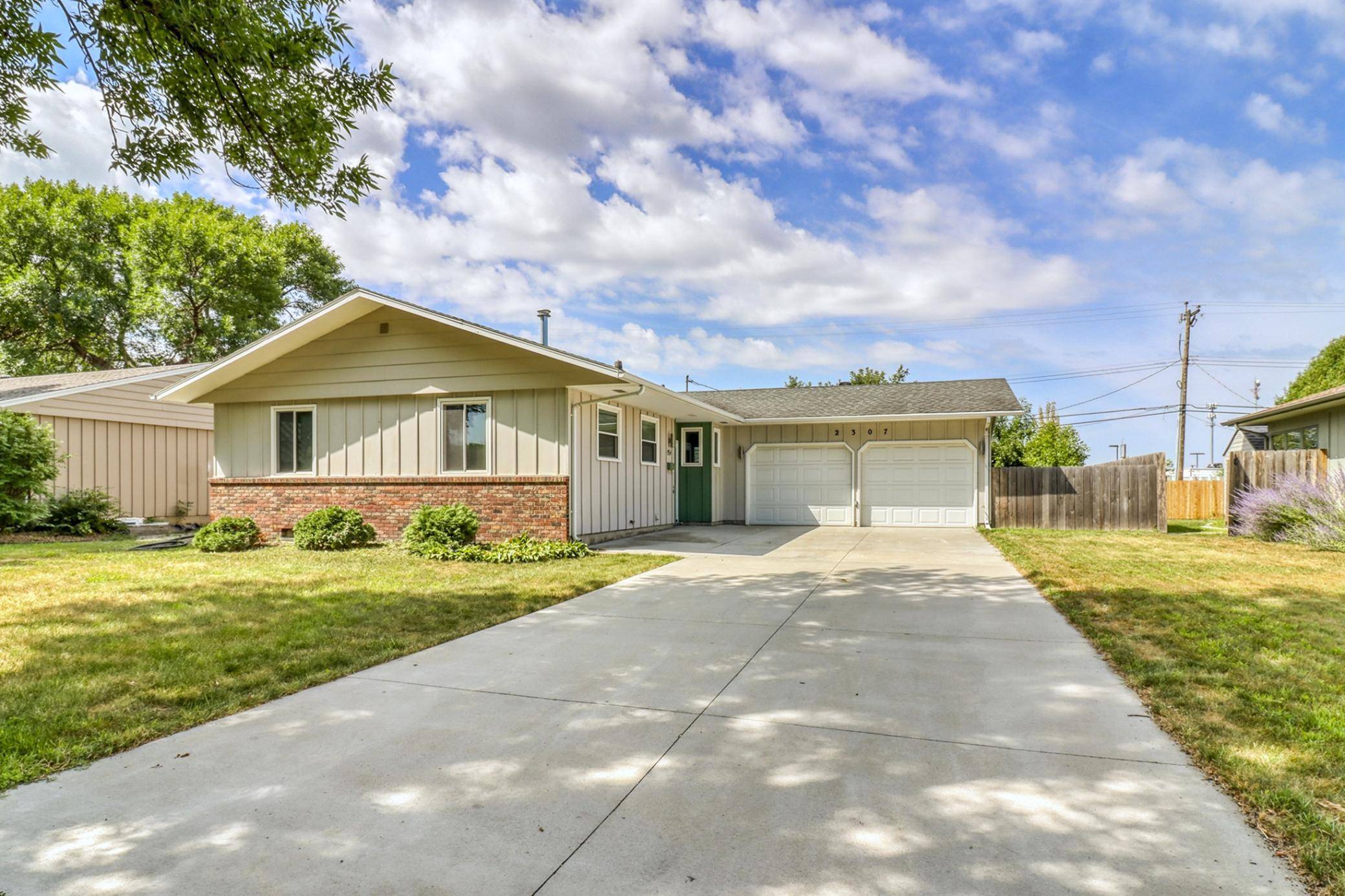 2307 11th ST S, Fargo, ND 58103