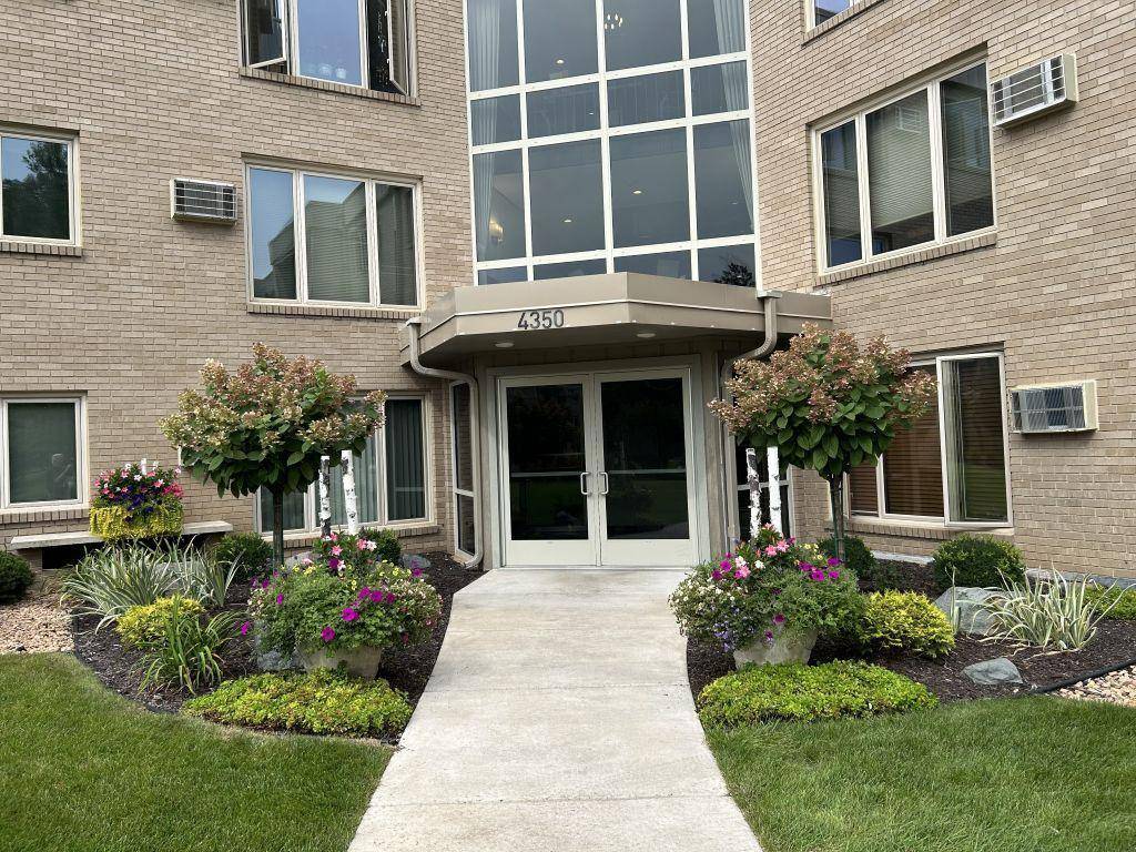 4350 Brookside CT #115, Edina, MN 55436