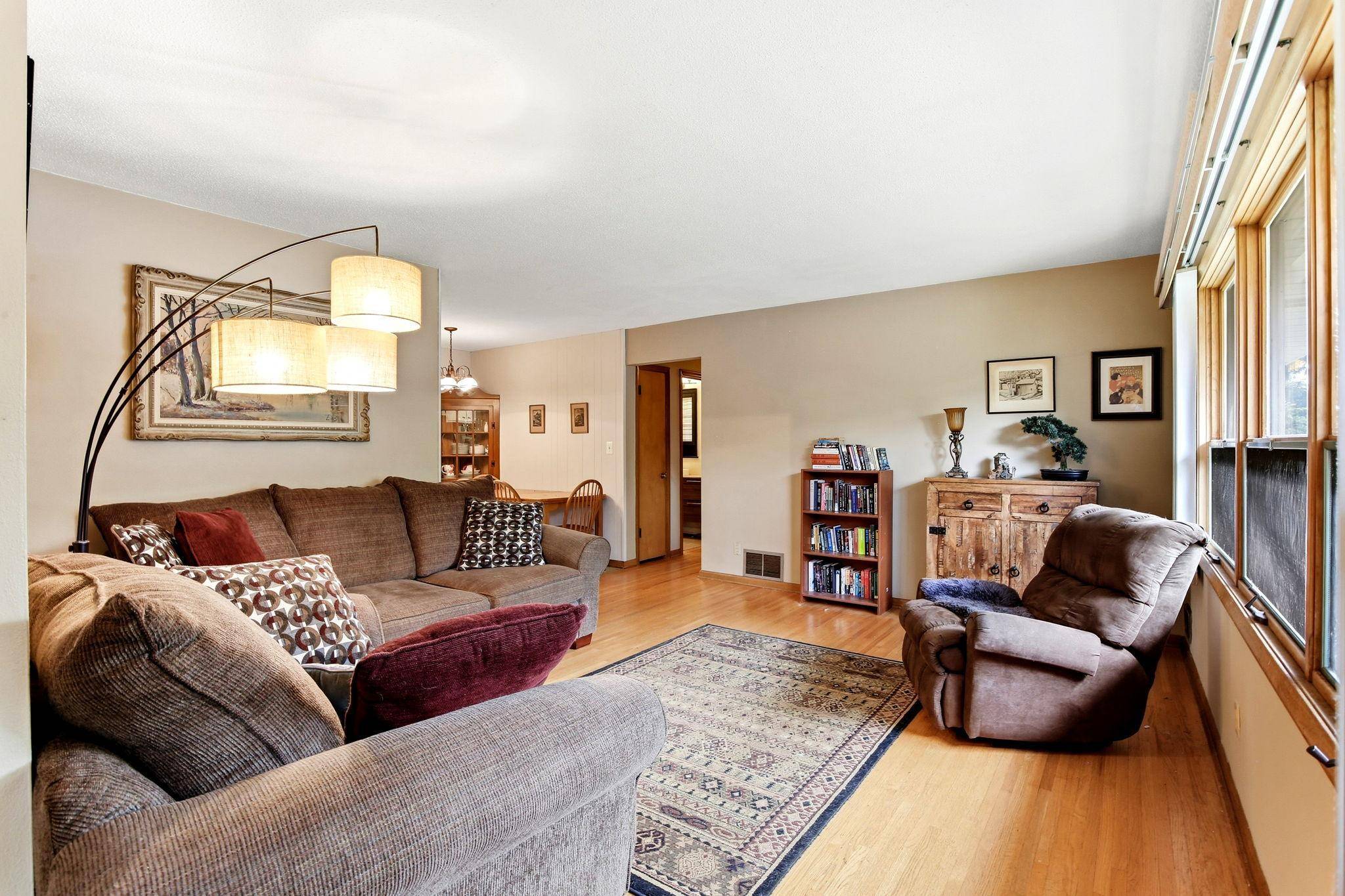 2801 Galtier ST, Roseville, MN 55113