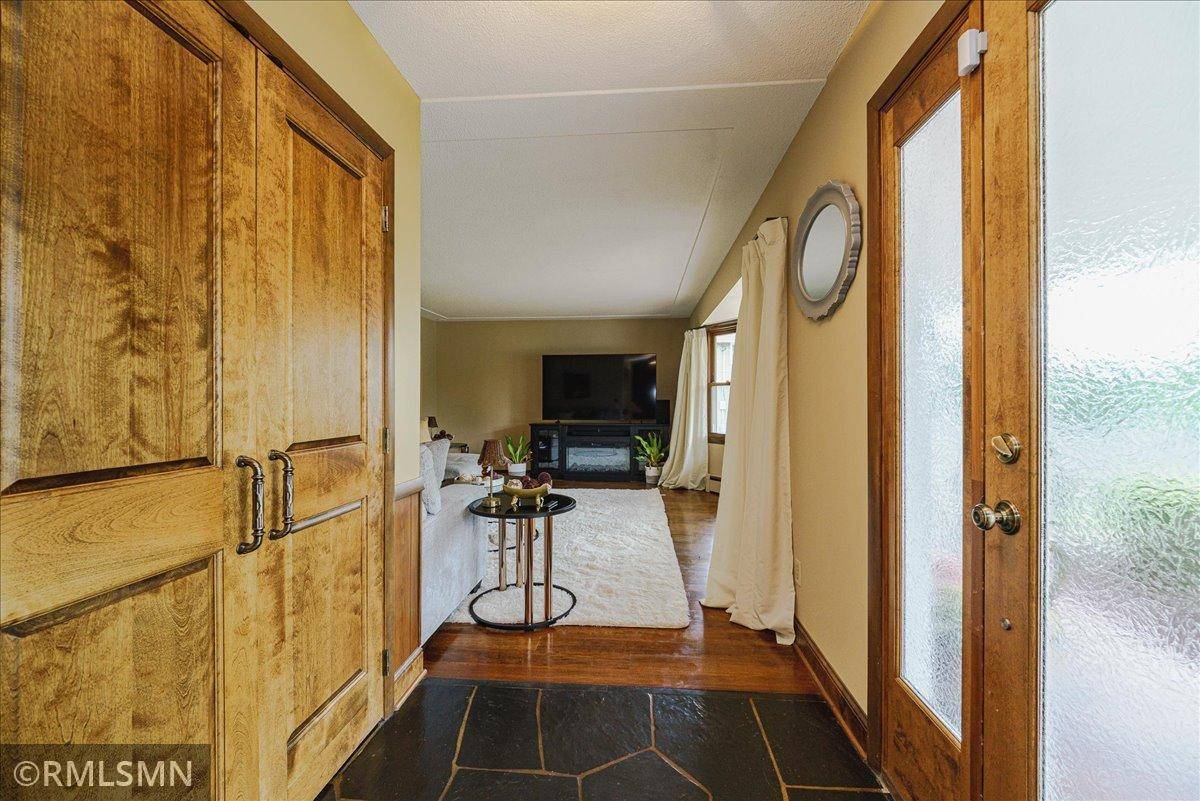 5617 29th AVE N, Crystal, MN 55422