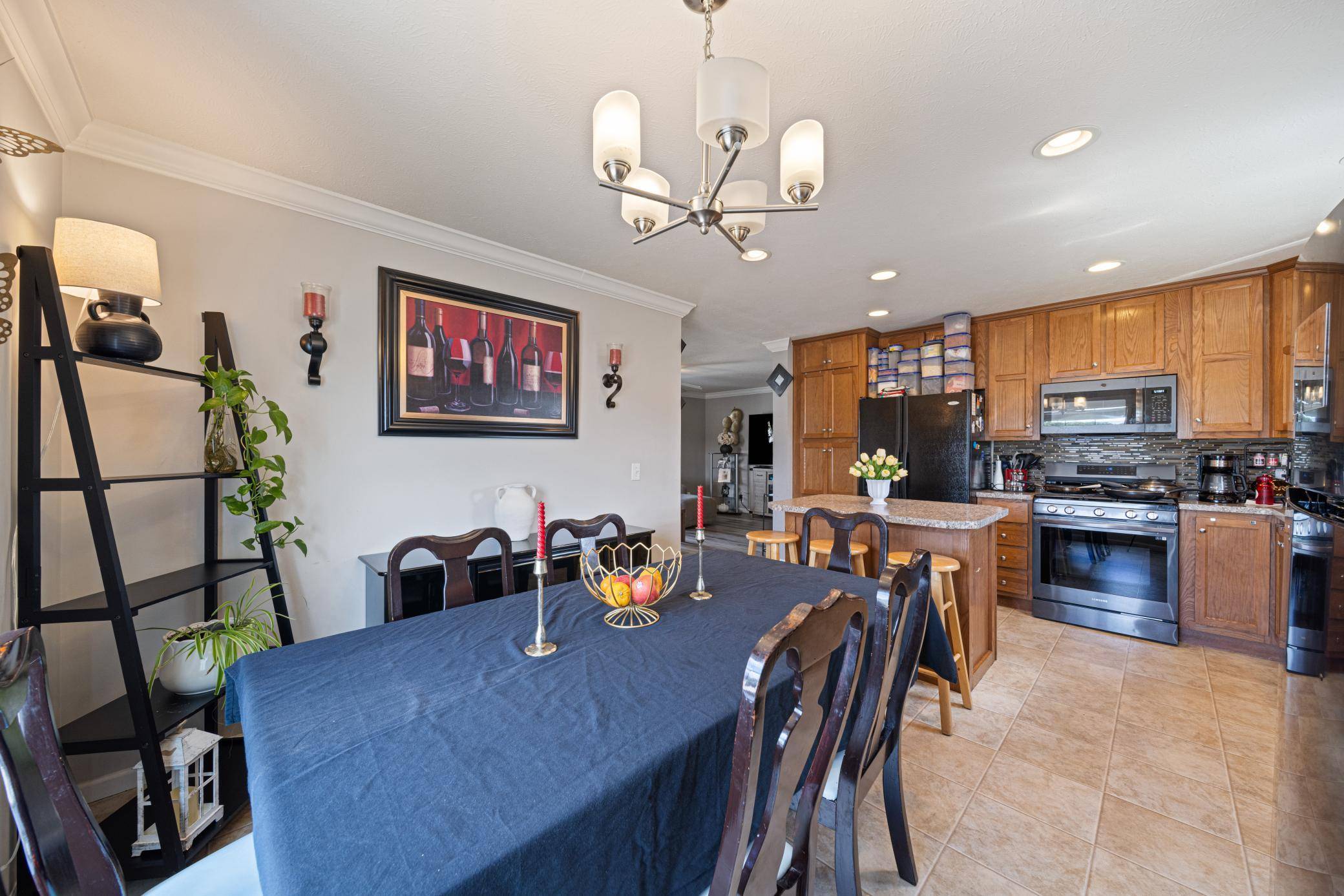 1360 Rolling Hills Drive, Maplewood, MN 55119