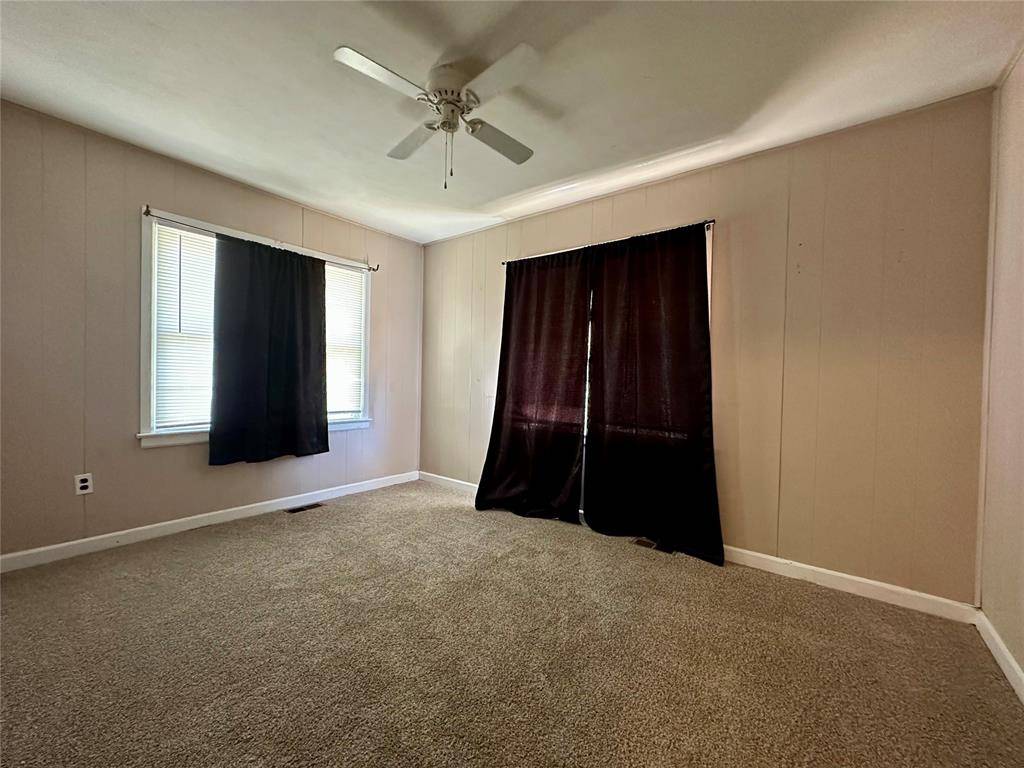 1419 Pine AVE, Clinton, OK 73601