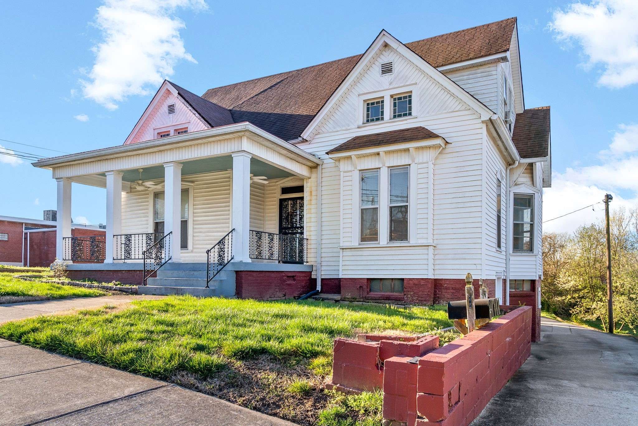 222 Union St #B, Clarksville, TN 37040