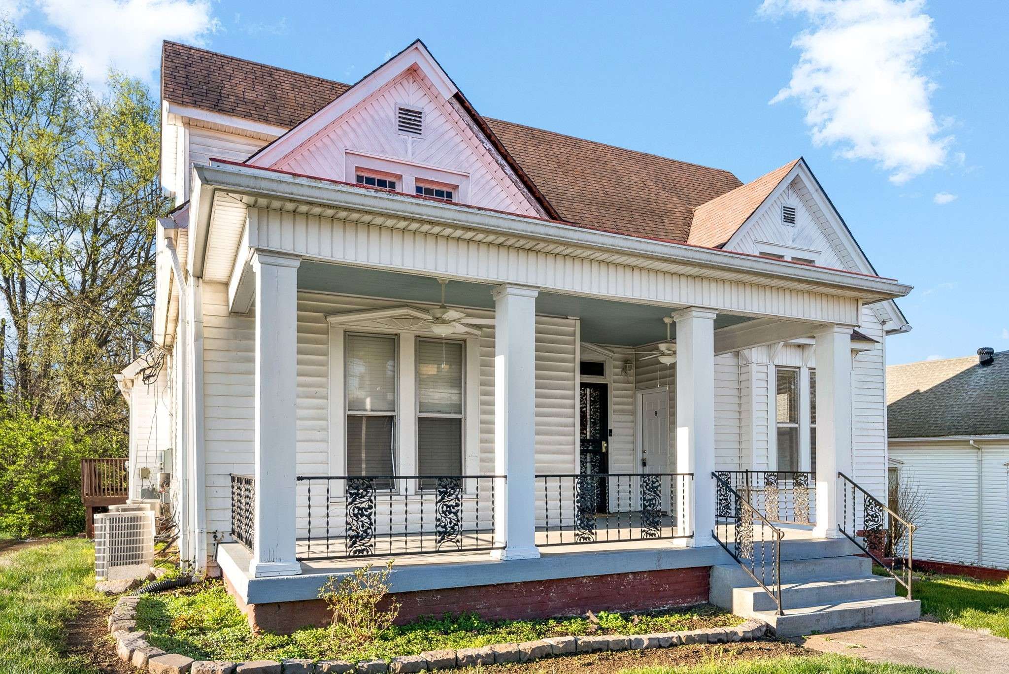 222 Union St #B, Clarksville, TN 37040