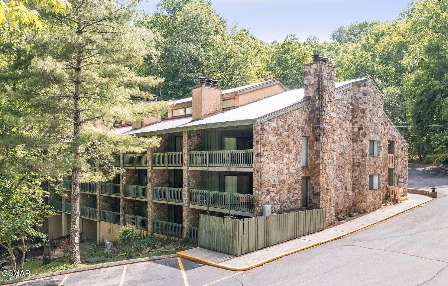 1435 Wiley Oakley Drive #APT 177, Gatlinburg, TN 37738