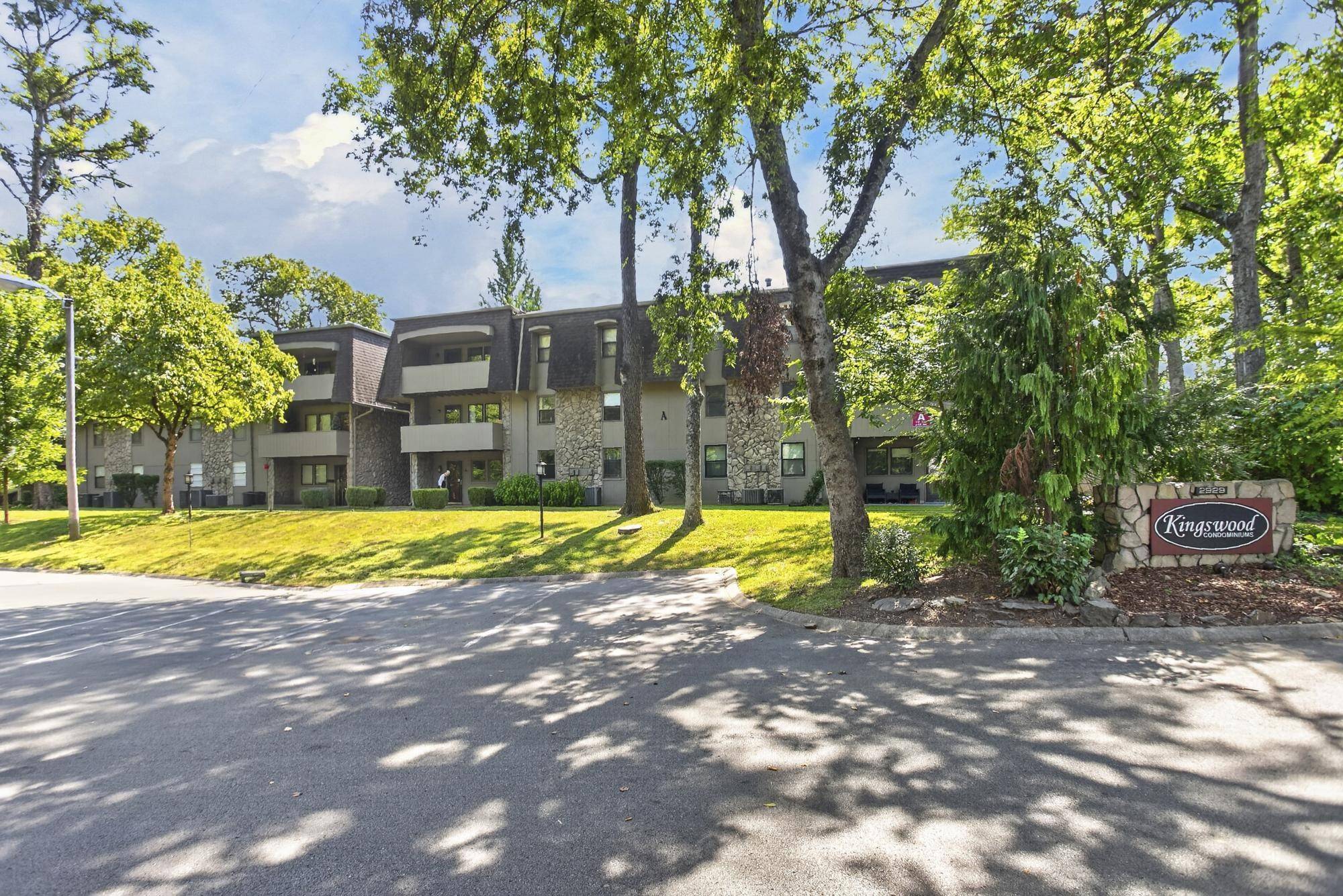 2929 Selena Dr #17, Nashville, TN 37211