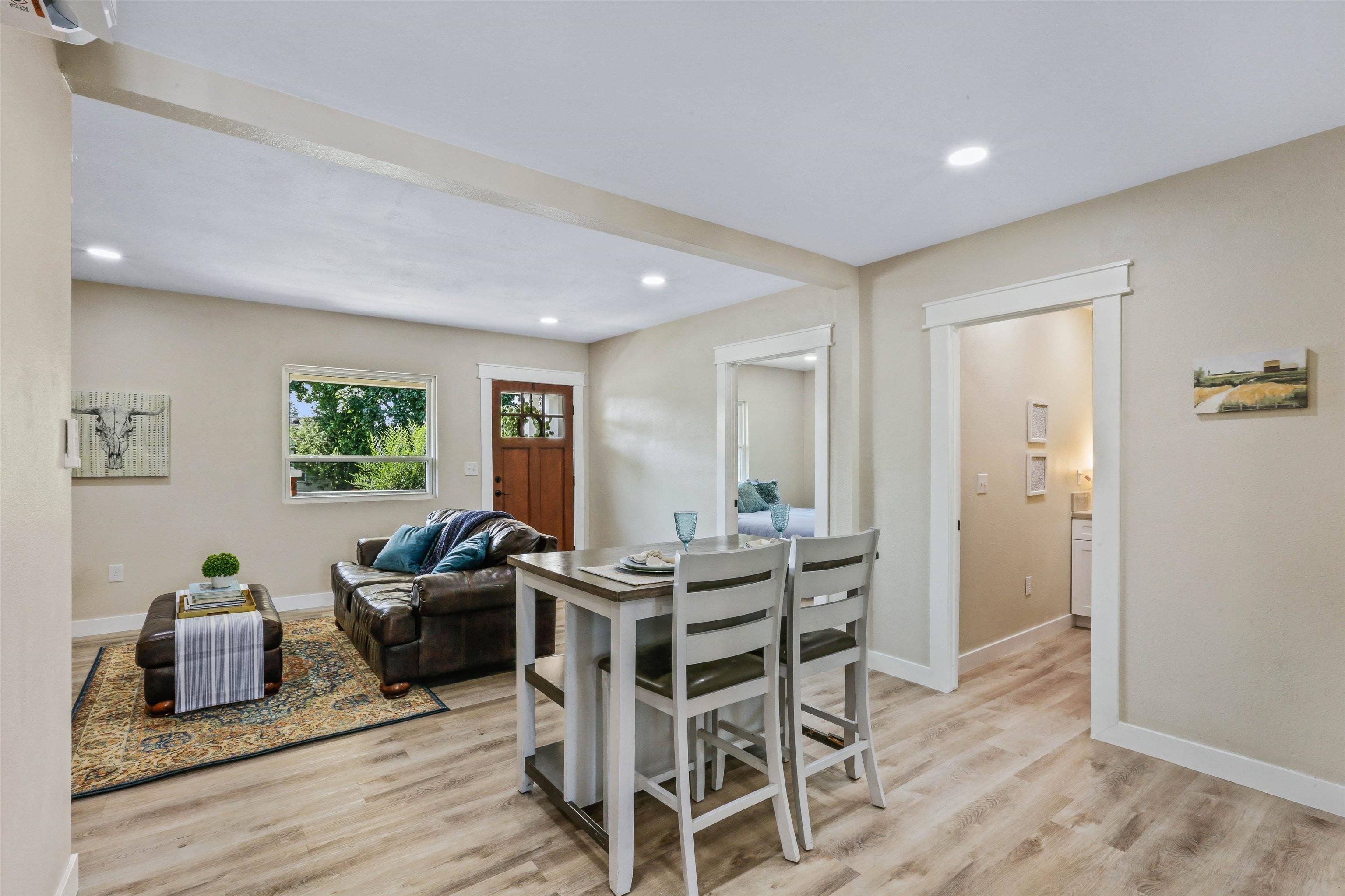 917 E Lacrosse Ave, Spokane, WA 99207
