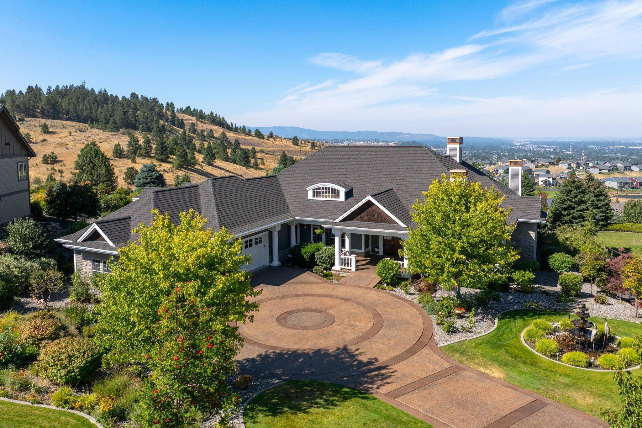201 S Legend Tree Dr, Liberty Lake, WA 99019