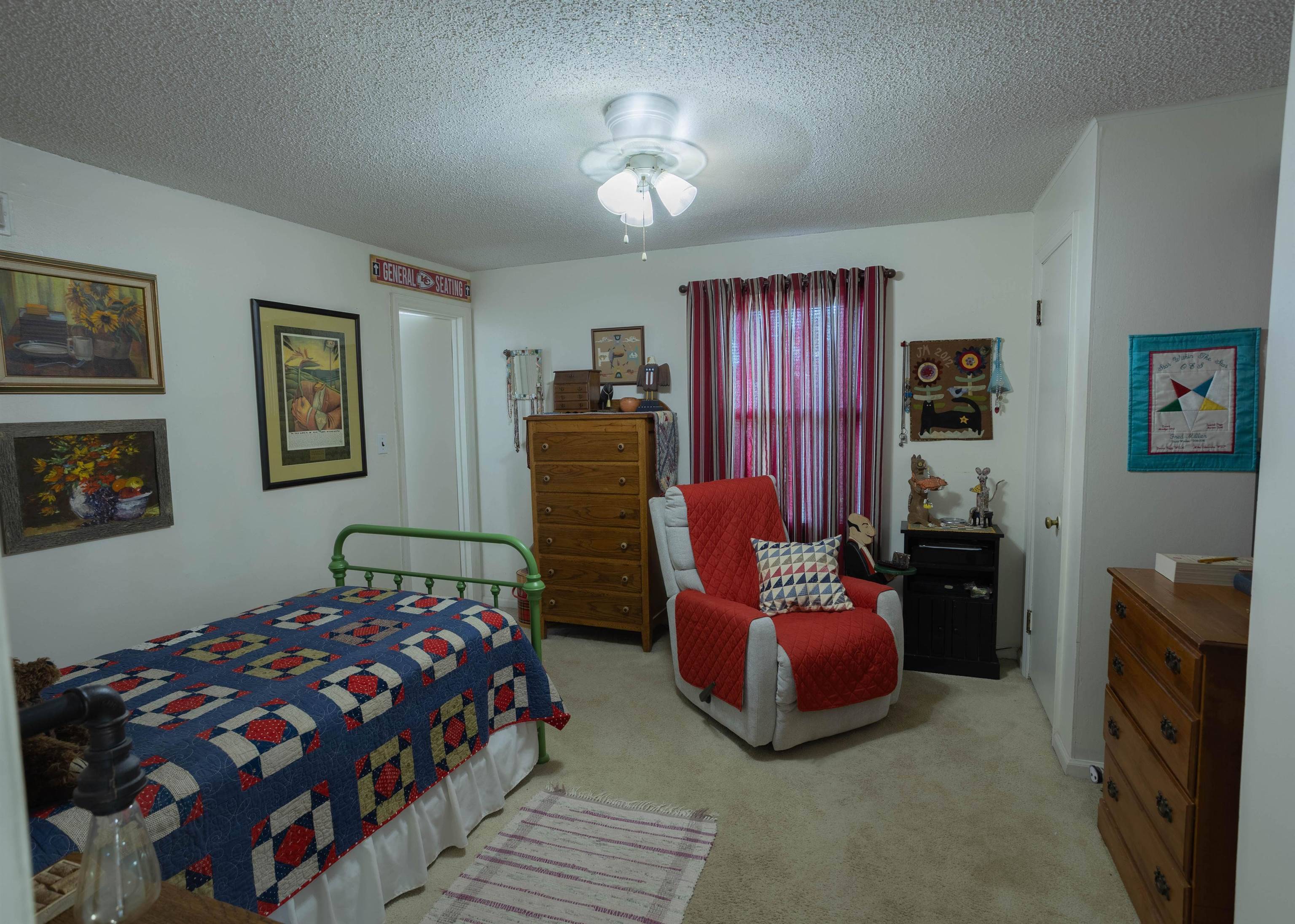1701 E 7th, Winfield, KS 67156