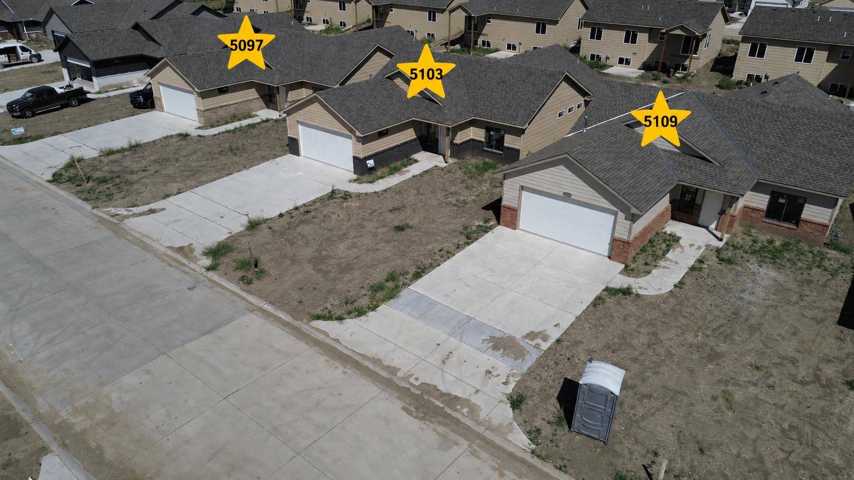 5091 N Toben Ct, Bel Aire, KS 67226