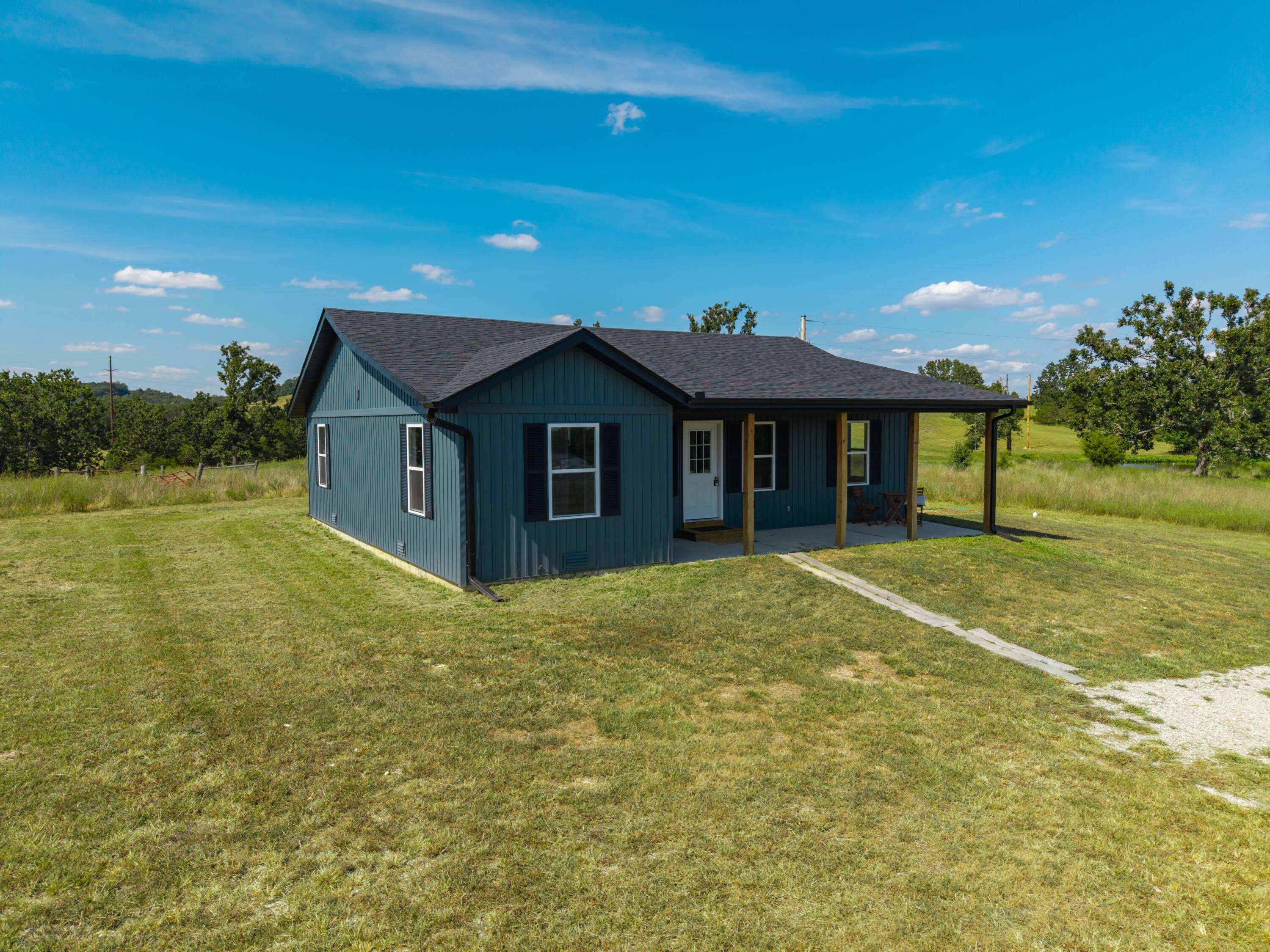 1947 Hidden Pond LN, Mansfield, MO 65704