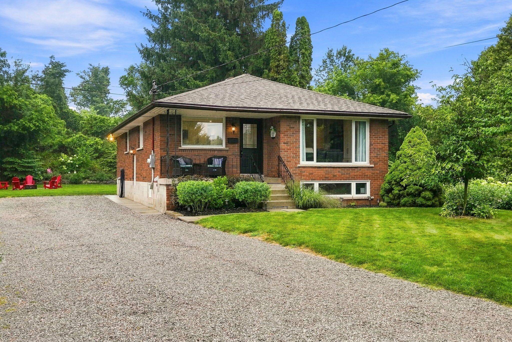 10 Taylor CRES, Hamilton, ON L9H 6B3