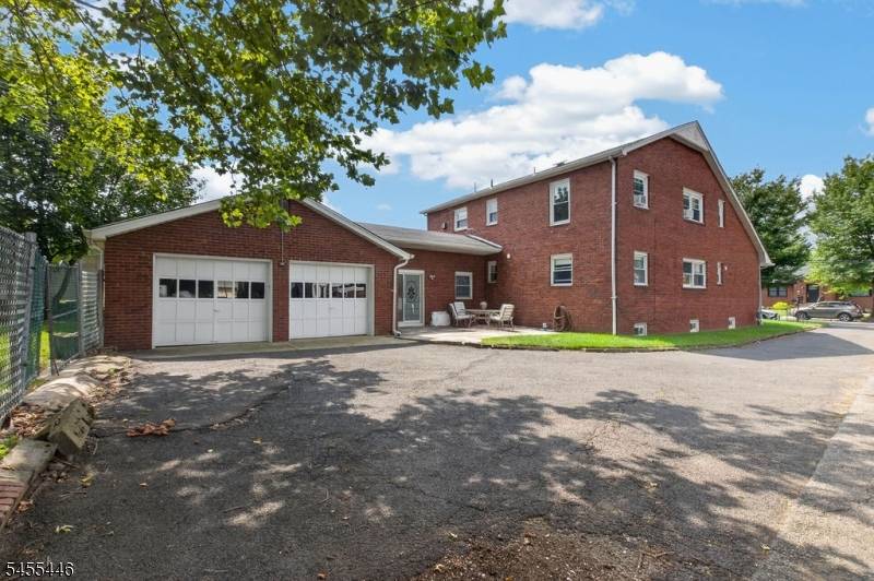 163 Baldwin Pl, Bloomfield Twp., NJ 07003
