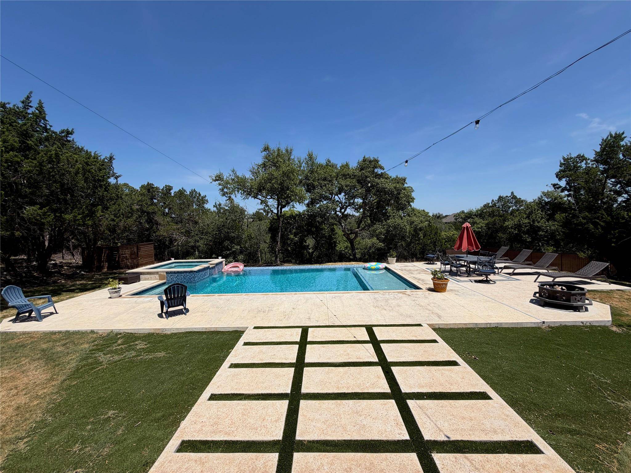 231 Gaucho WAY, Dripping Springs, TX 78620