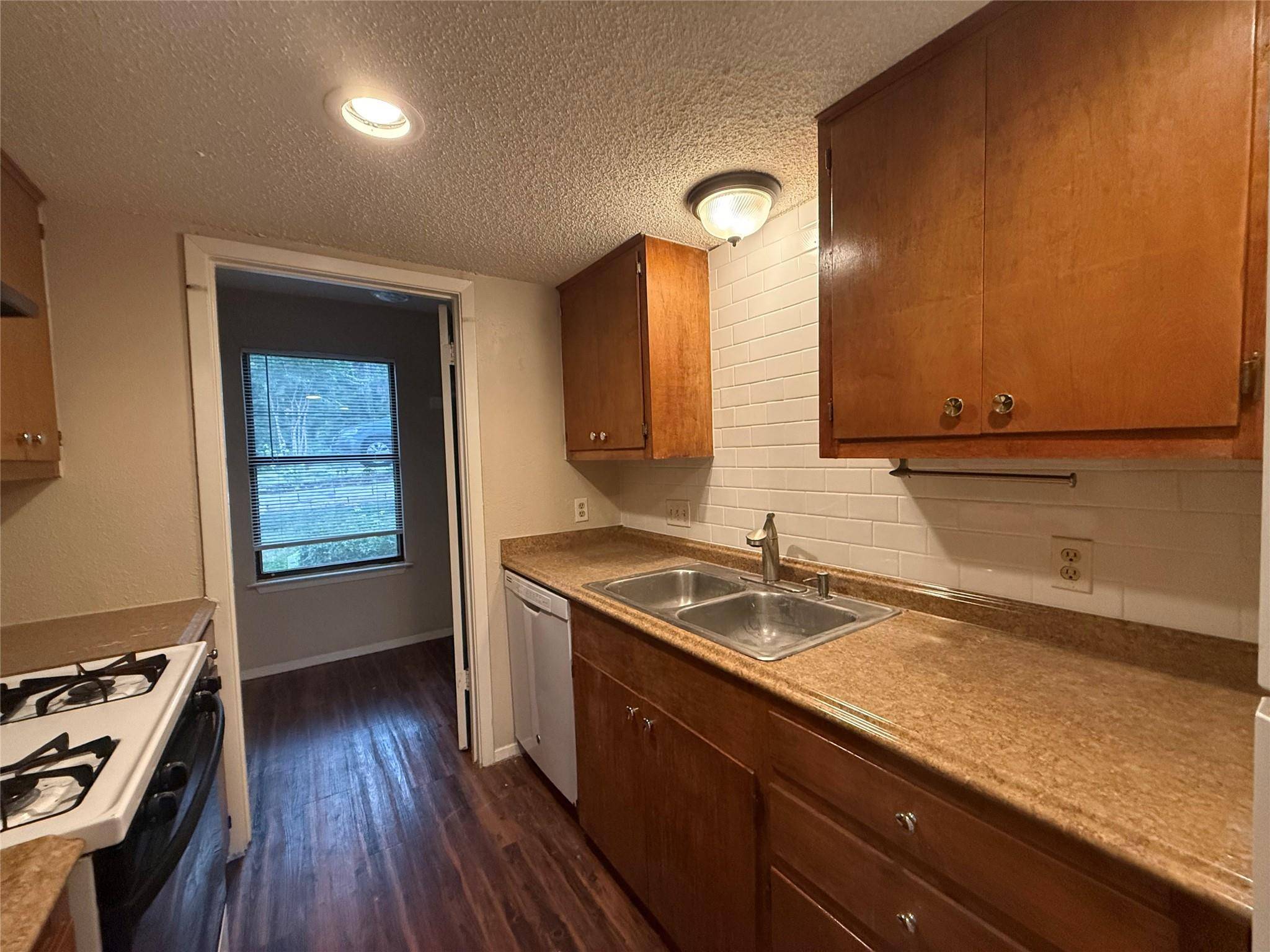 812 Ramble LN #A, Austin, TX 78745