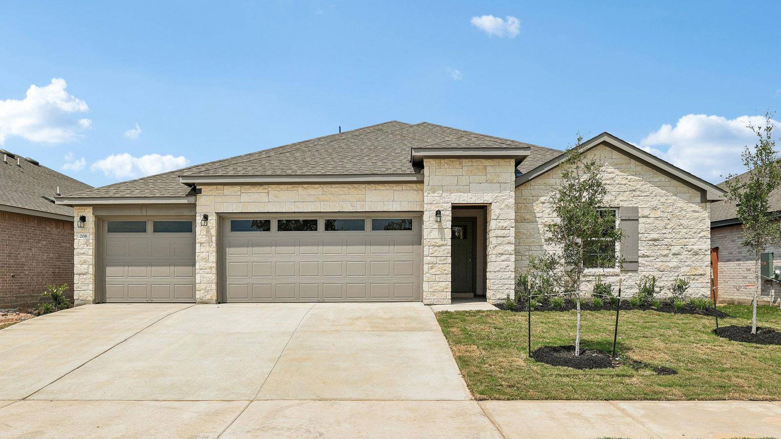 208 Rivers Edge DR, Georgetown, TX 78628
