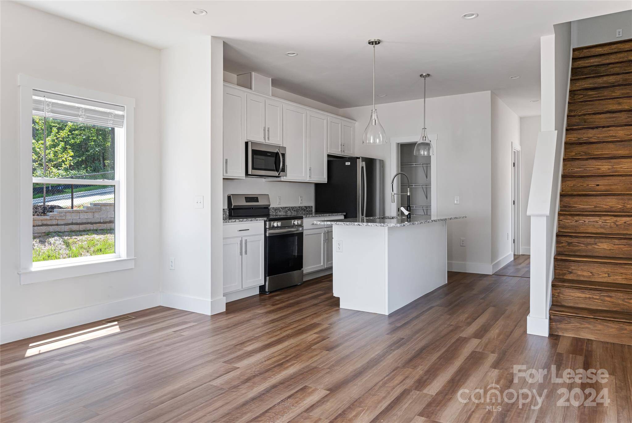 247 Cherrywood WAY, Asheville, NC 28806
