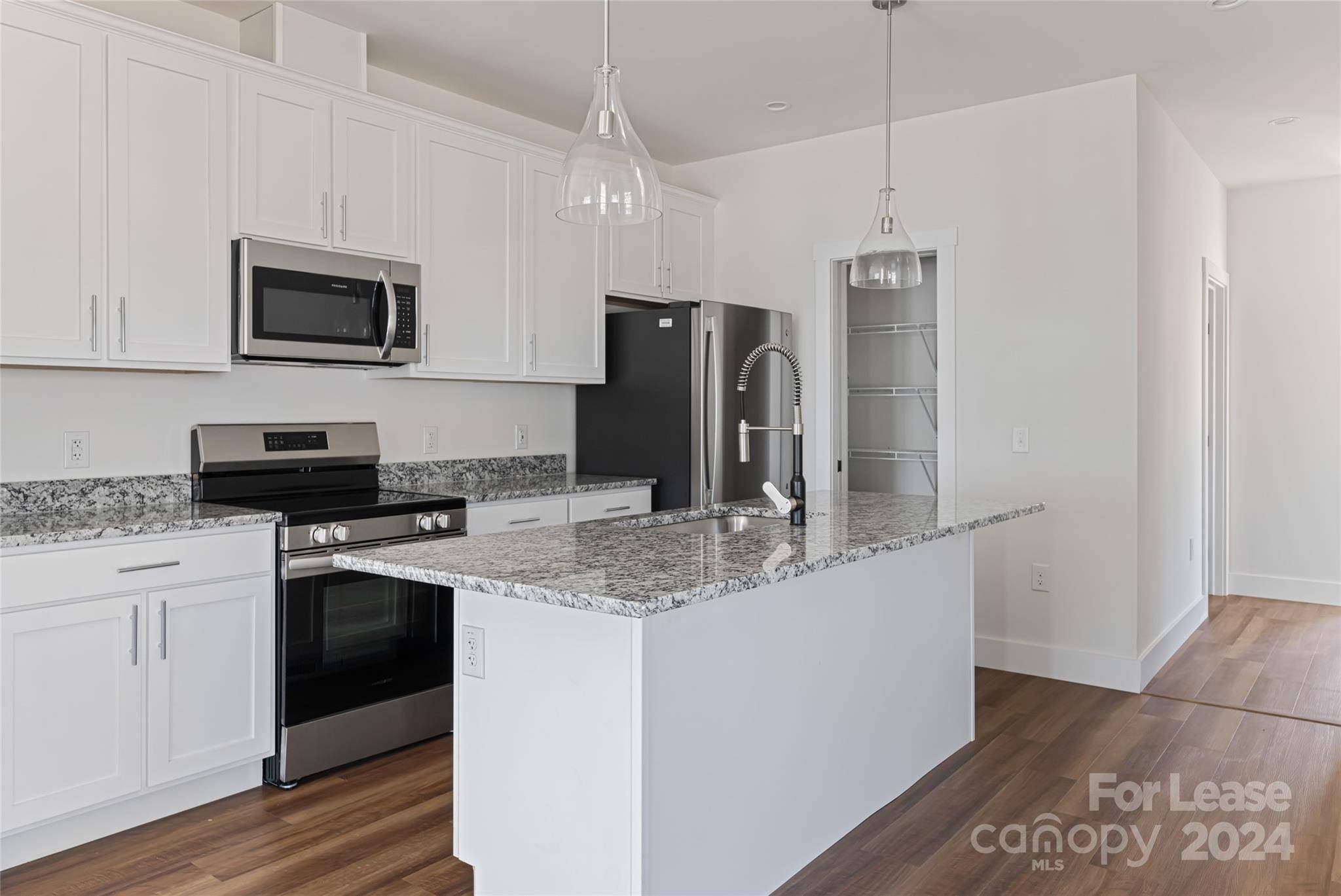247 Cherrywood WAY, Asheville, NC 28806