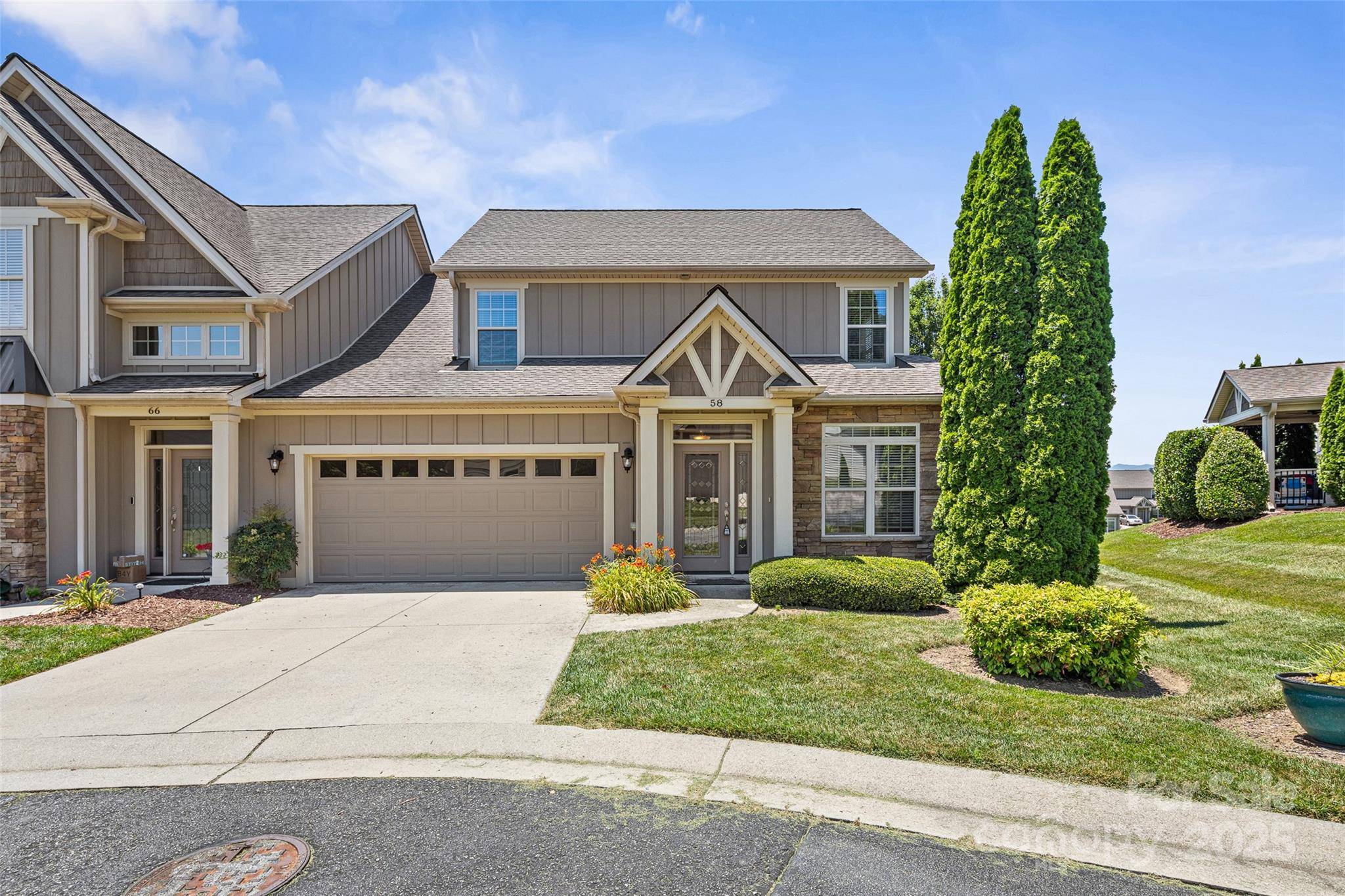 58 Burlington LN, Fletcher, NC 28732