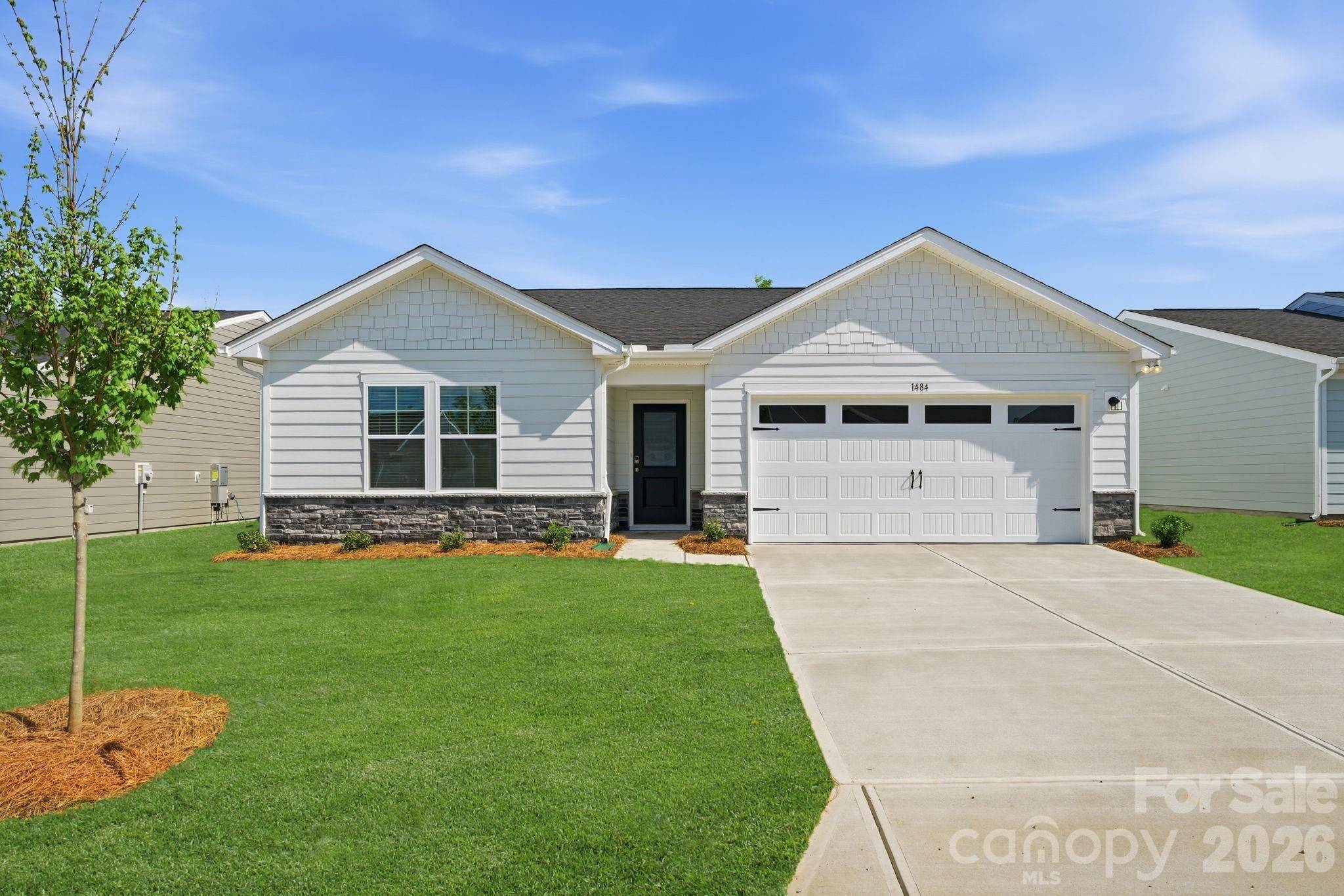 1484 Ardmore DR, Sherrills Ford, NC 28673