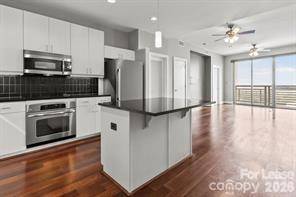 333 W Trade ST #1401, Charlotte, NC 28202